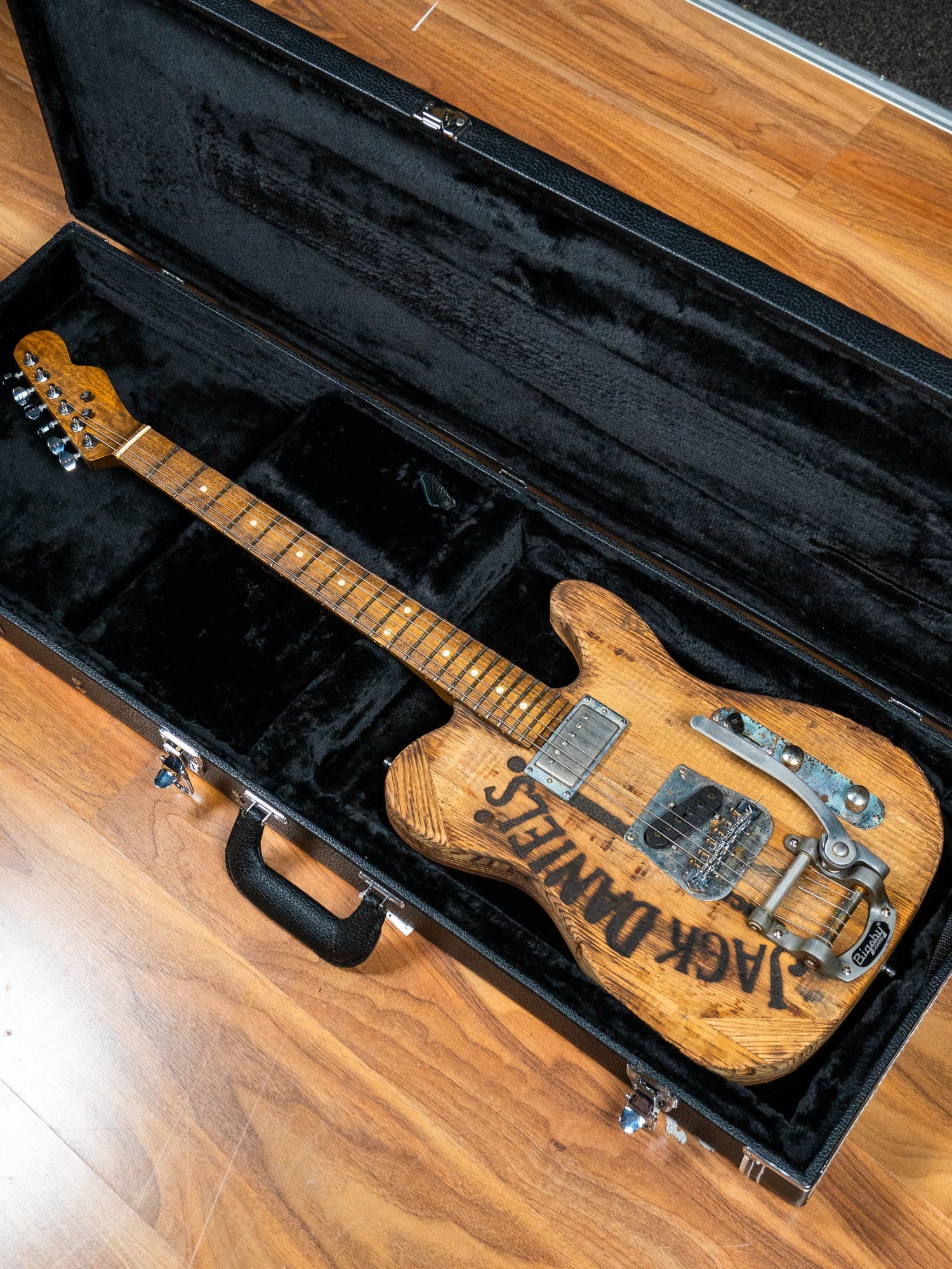 Justin Johnson Signature Guitar w/Bigsby + Gator Case - Whiskey Barrel Jack Daniels - Pre-Owned