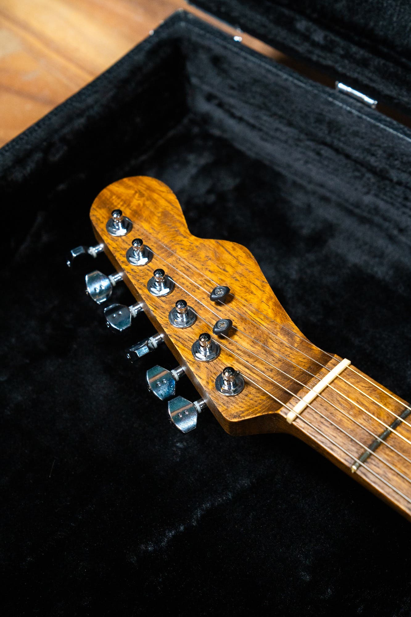 Justin Johnson Signature Guitar w/Bigsby + Gator Case - Whiskey Barrel Jack Daniels - Pre-Owned