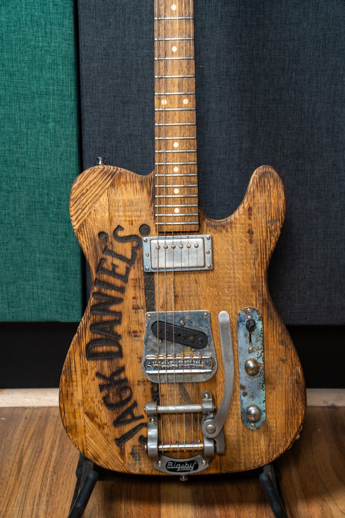 Justin Johnson Signature Guitar w/Bigsby + Gator Case - Whiskey Barrel Jack Daniels - Pre-Owned