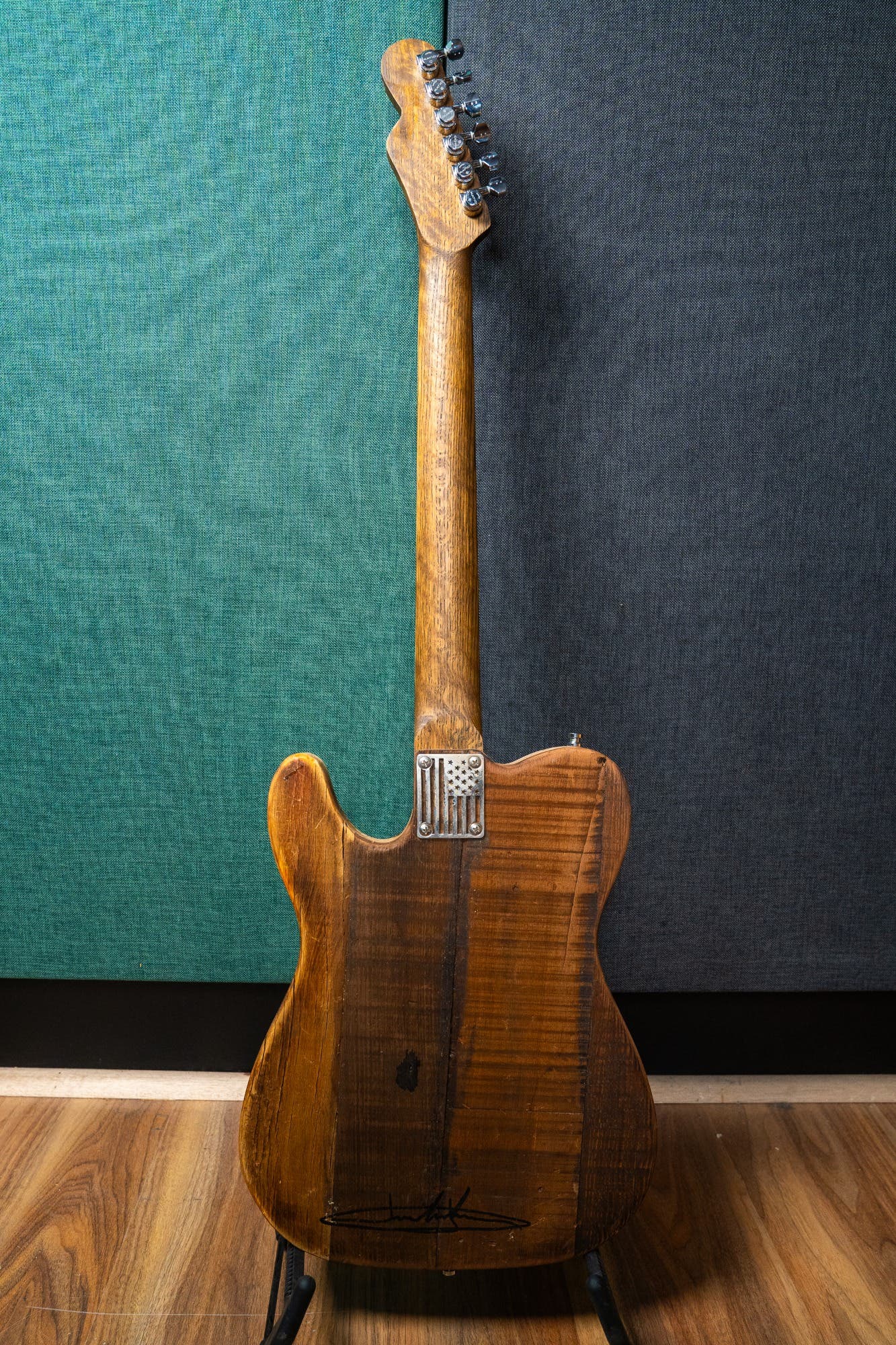 Justin Johnson Signature Guitar w/Bigsby + Gator Case - Whiskey Barrel Jack Daniels - Pre-Owned