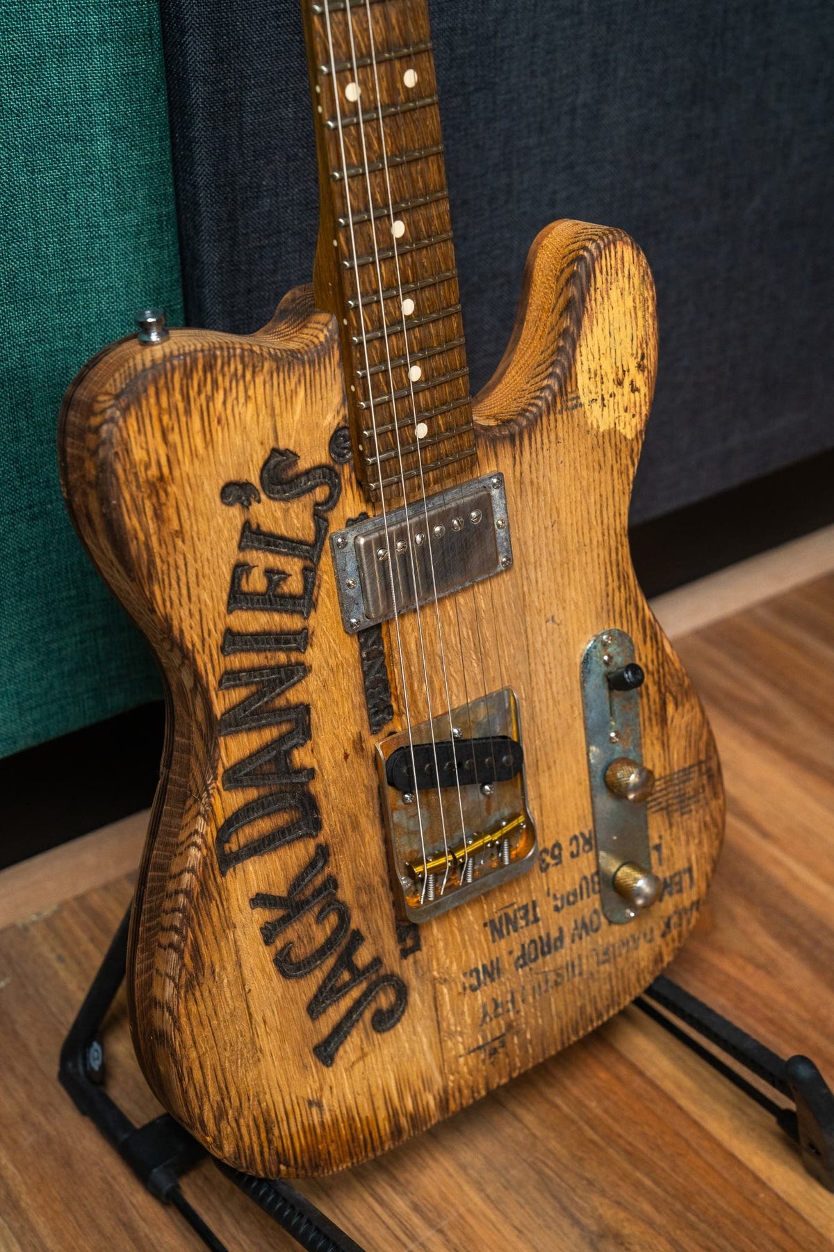 Justin Johnson Signature Guitar + Gator Case - Whiskey Barrel Jack Daniels (Stencil) - Pre-Owned