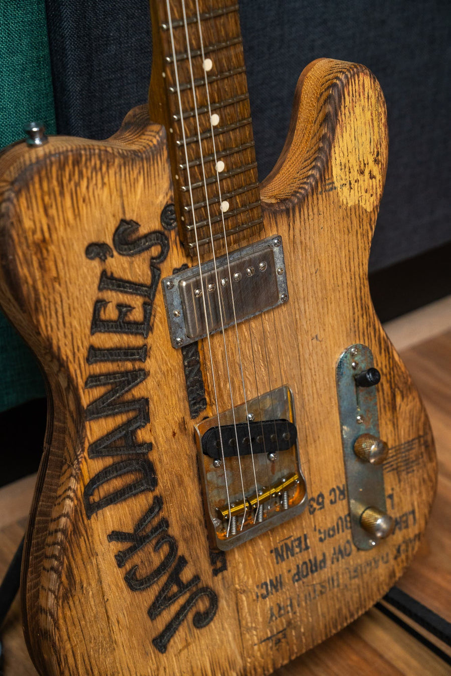 Justin Johnson Signature Guitar + Gator Case - Whiskey Barrel Jack Daniels (Stencil) - Pre-Owned