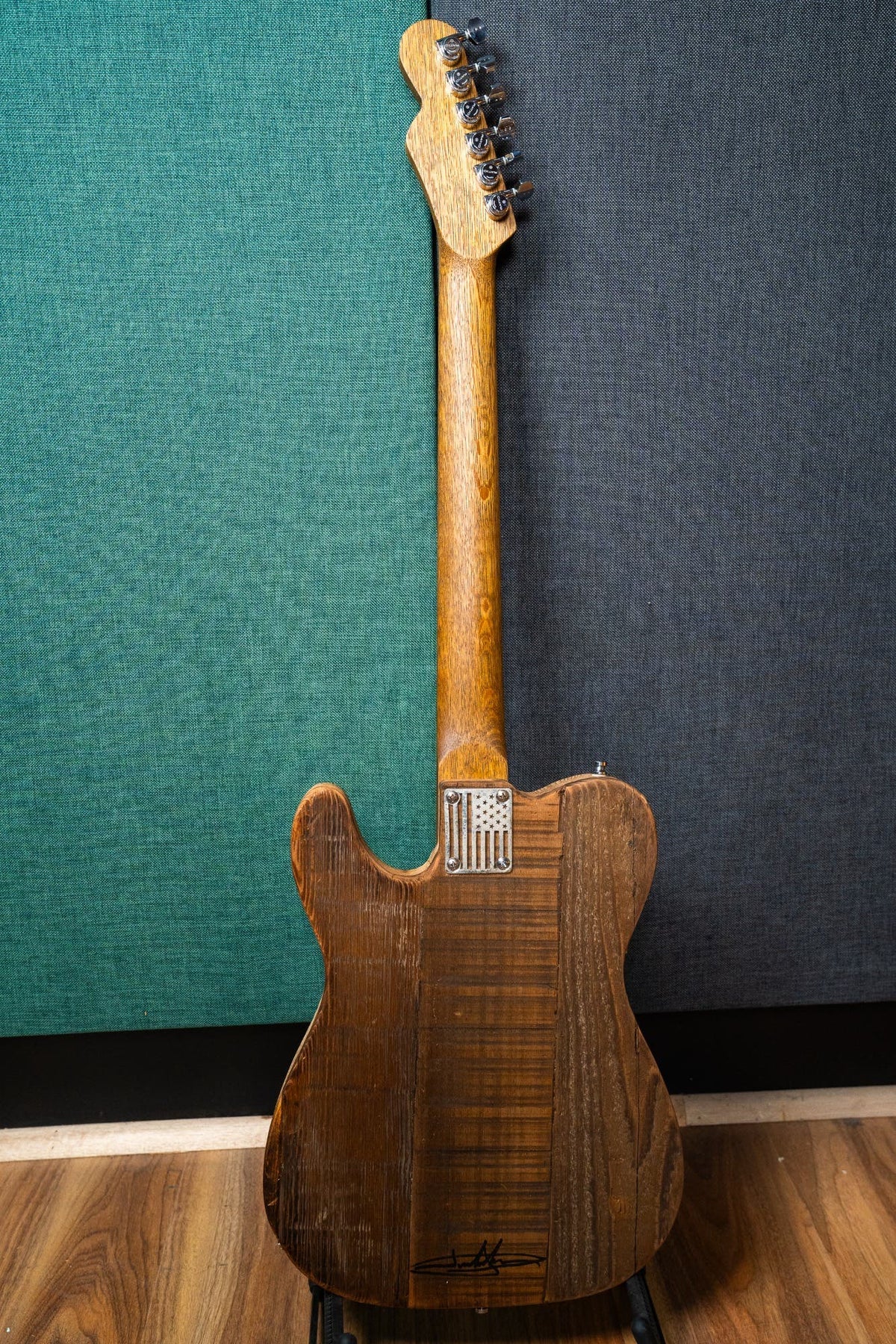 Justin Johnson Signature Guitar + Gator Case - Whiskey Barrel Jack Daniels (Stencil) - Pre-Owned