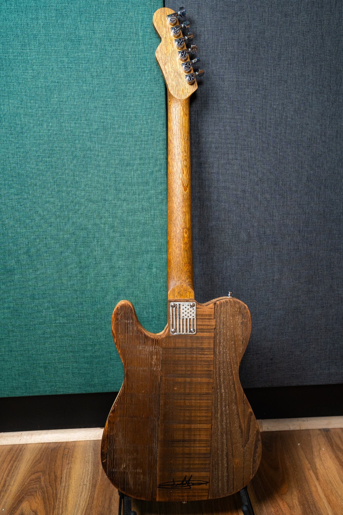 Justin Johnson Signature Guitar + Gator Case - Whiskey Barrel Jack Daniels (Stencil) - Pre-Owned