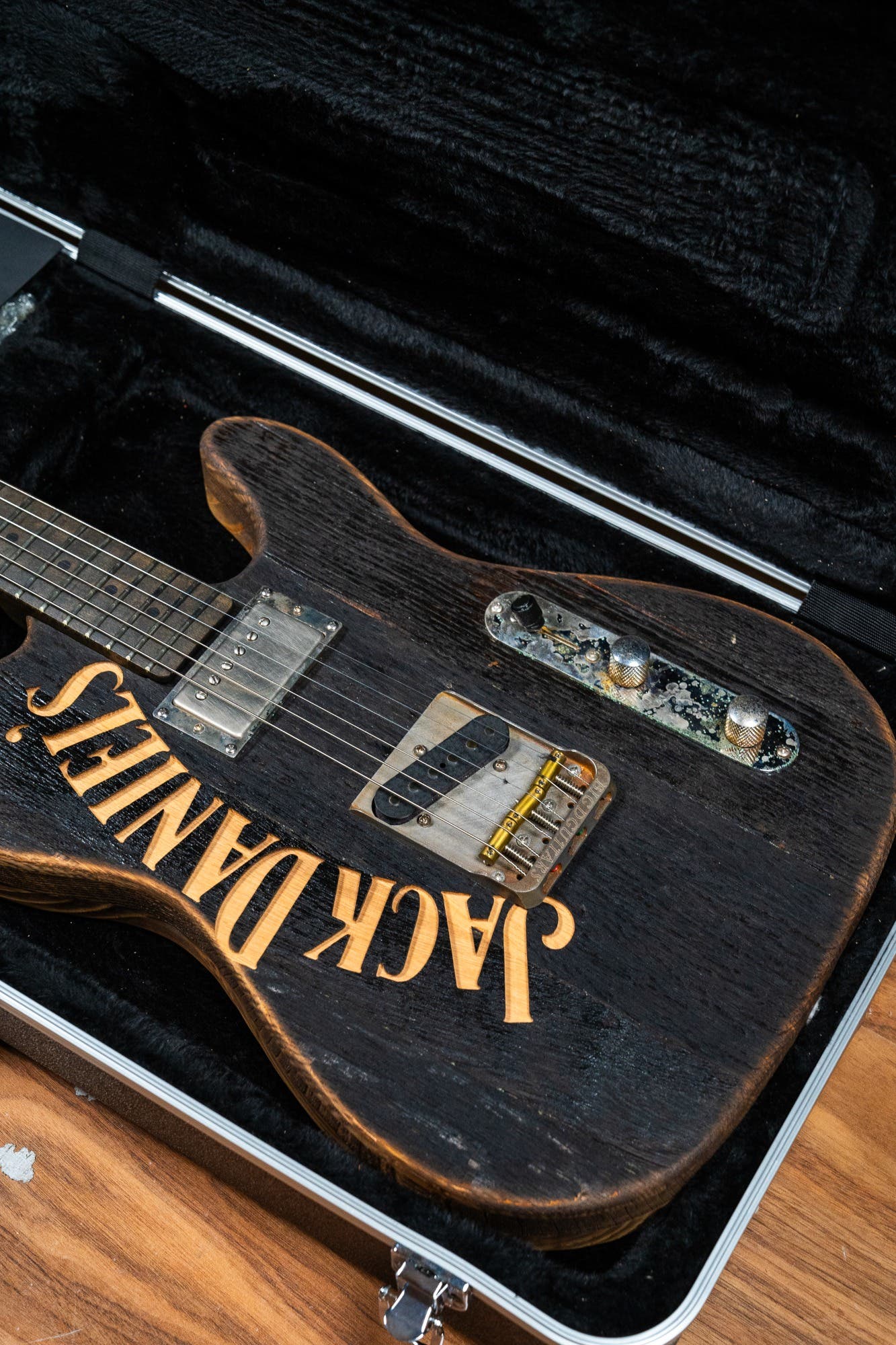 Justin Johnson Signature Guitar + Gator Case - Whiskey Barrel Jack Daniels (2021) - Pre-Owned