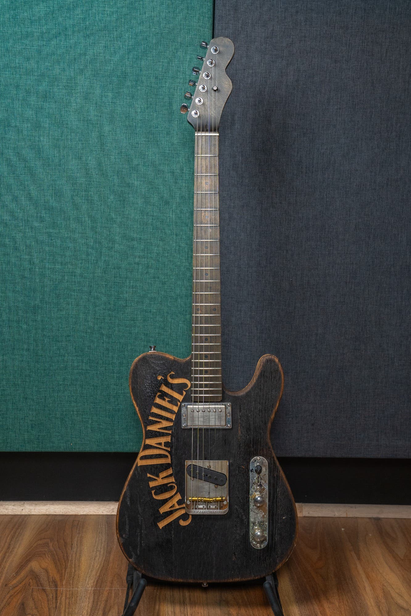 Justin Johnson Signature Guitar + Gator Case - Whiskey Barrel Jack Daniels (2021) - Pre-Owned