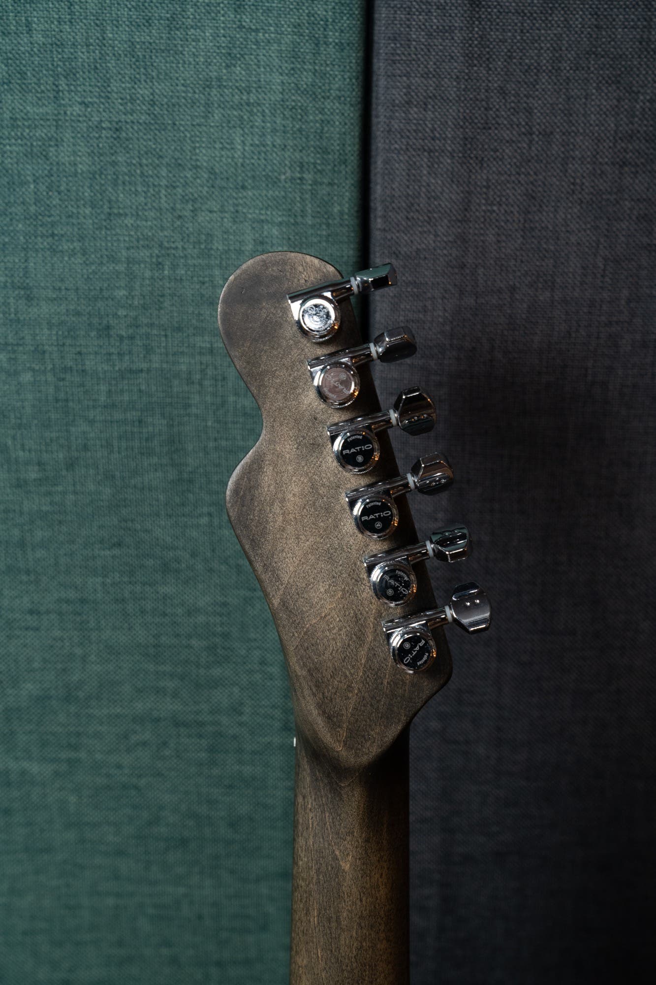 Justin Johnson Signature Guitar + Gator Case - Whiskey Barrel Jack Daniels (2021) - Pre-Owned