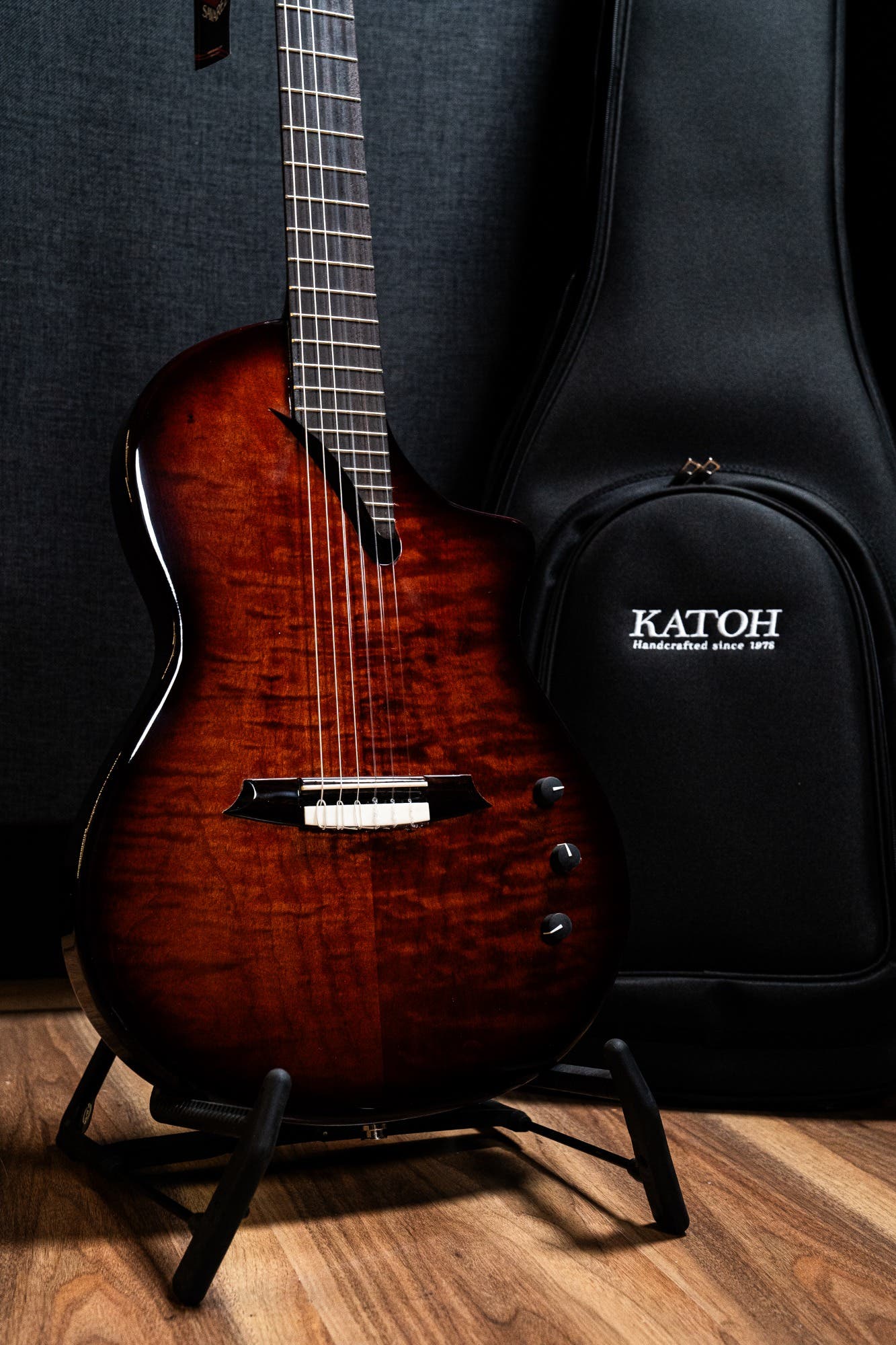 Katoh Hispania Chambered Solidbody Nylon String Guitar w/Bag - Cognac