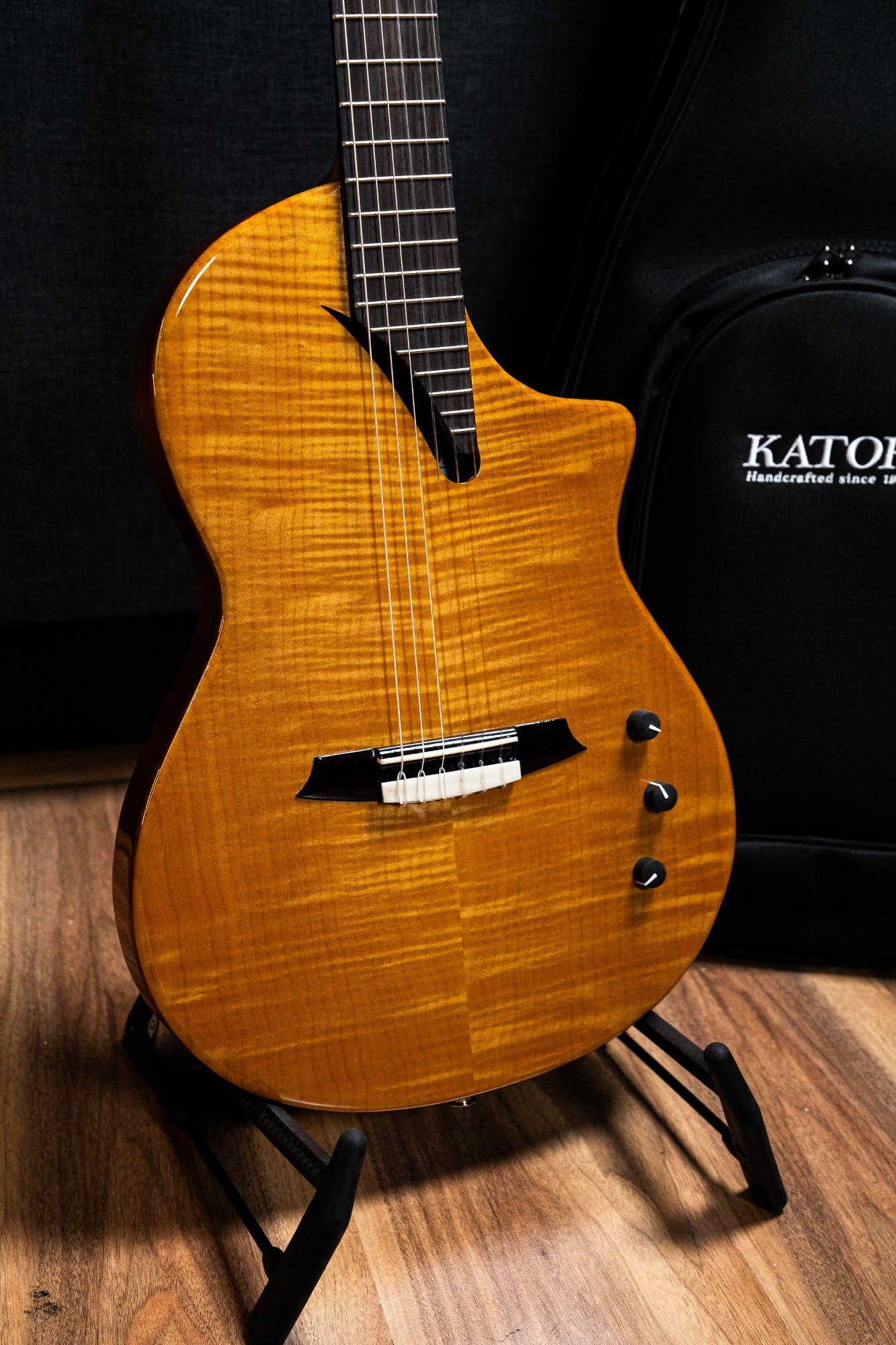 Katoh Hispania Chambered Solidbody Nylon String Guitar w/Bag - Natural