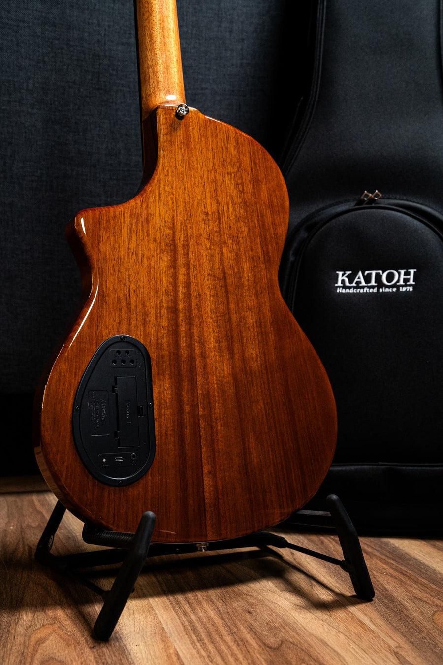 Katoh Hispania Chambered Solidbody Nylon String Guitar w/Bag - Natural