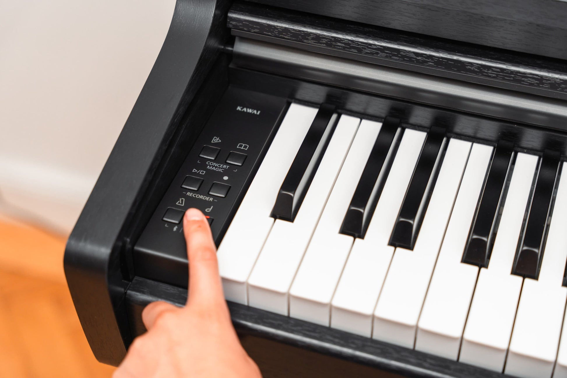 Kawai CX202WS Digital Piano w/Matching Bench - White Satin