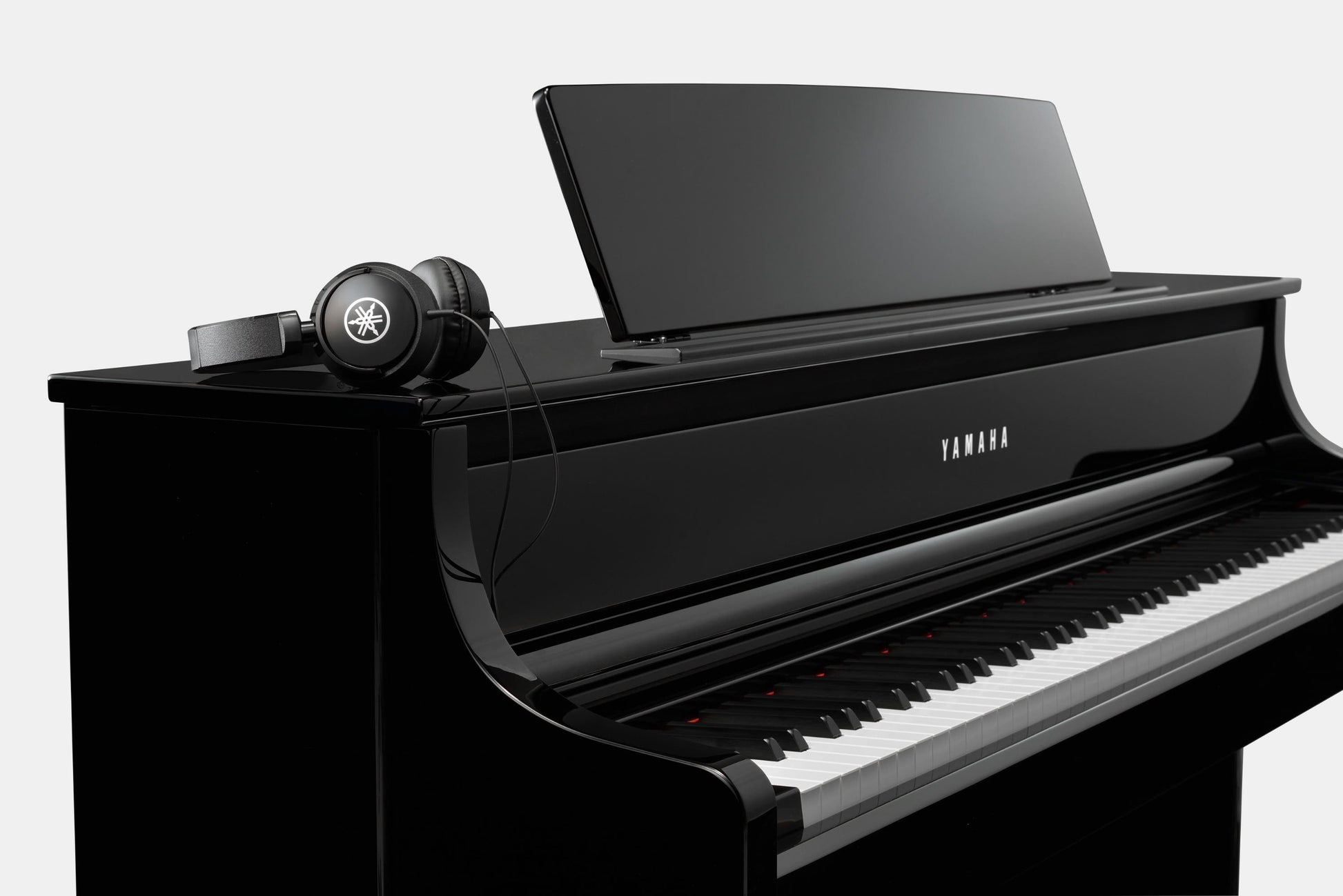 Yamaha CLP875PE Clavinova Digital Piano - Polished Ebony Finish