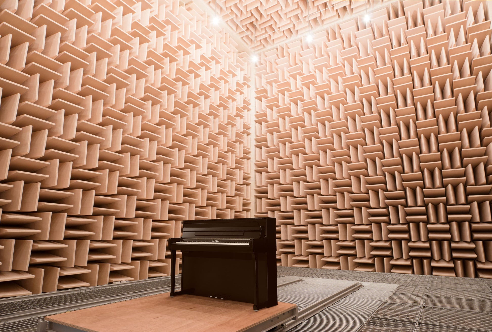 Yamaha CLP885PE Clavinova Digital Piano - Polished Ebony Finish