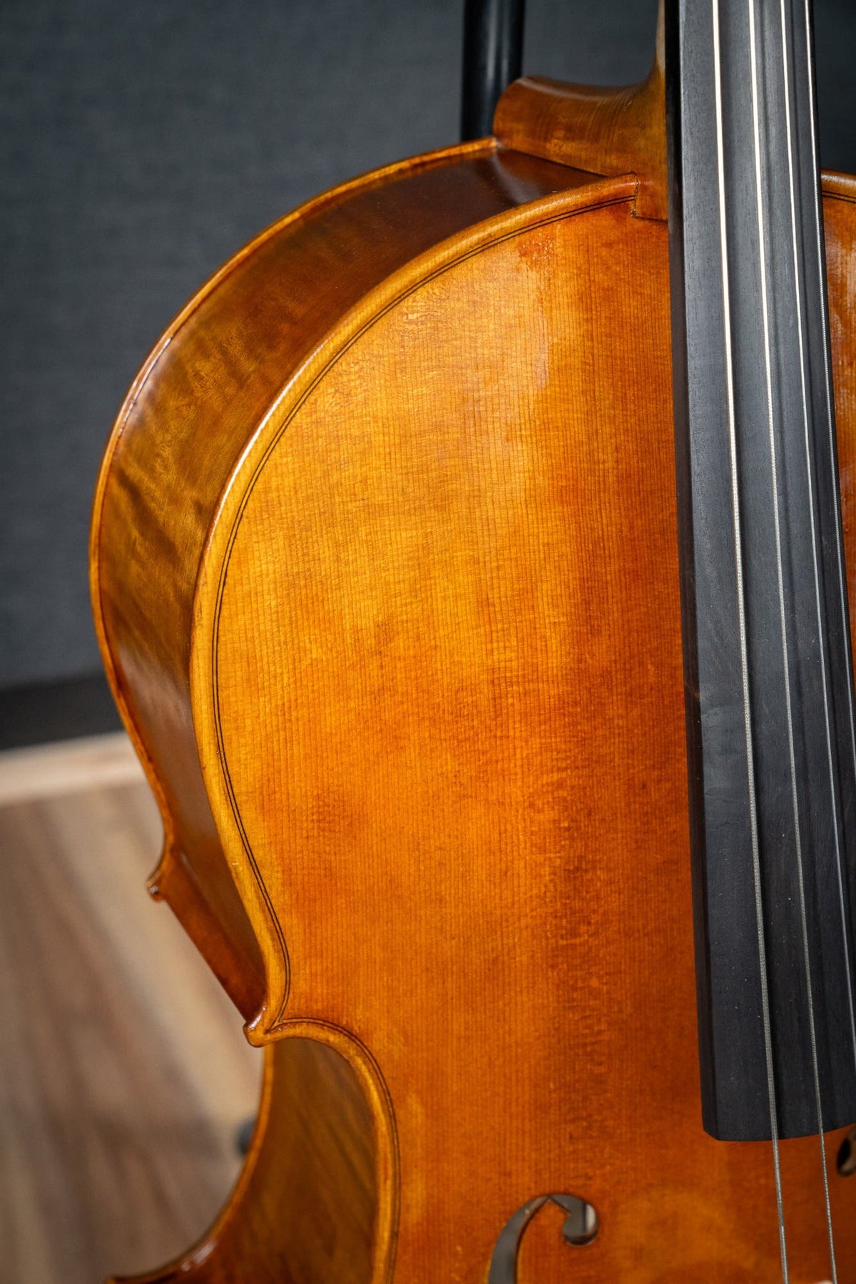Makers II 4/4 Cello w/Subtle Antiquing - Fully Set Up W/Jargar Strings (Instrument Only)