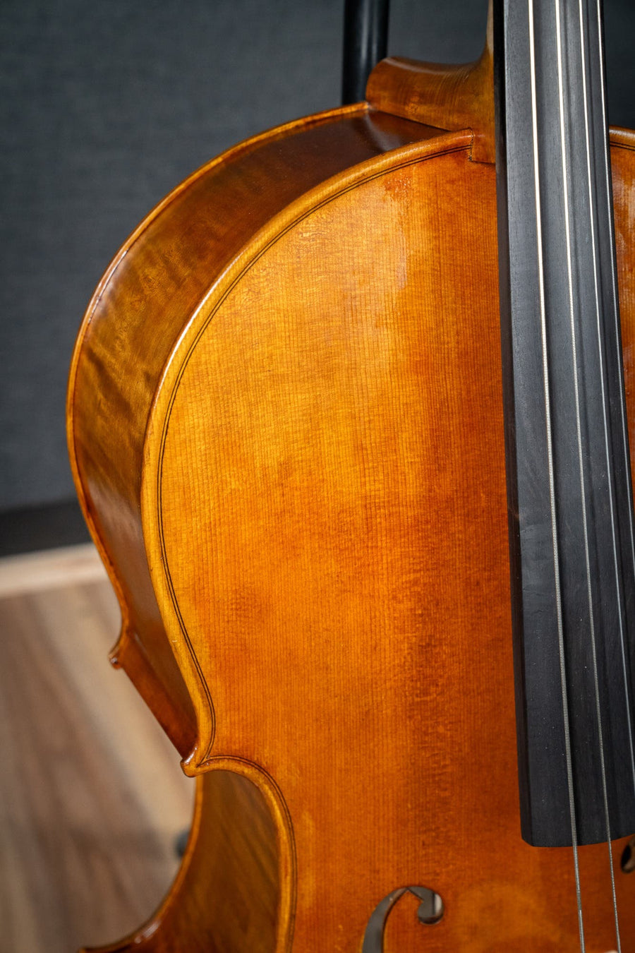 Makers II 4/4 Cello w/Subtle Antiquing - Fully Set Up W/Jargar Strings (Instrument Only)