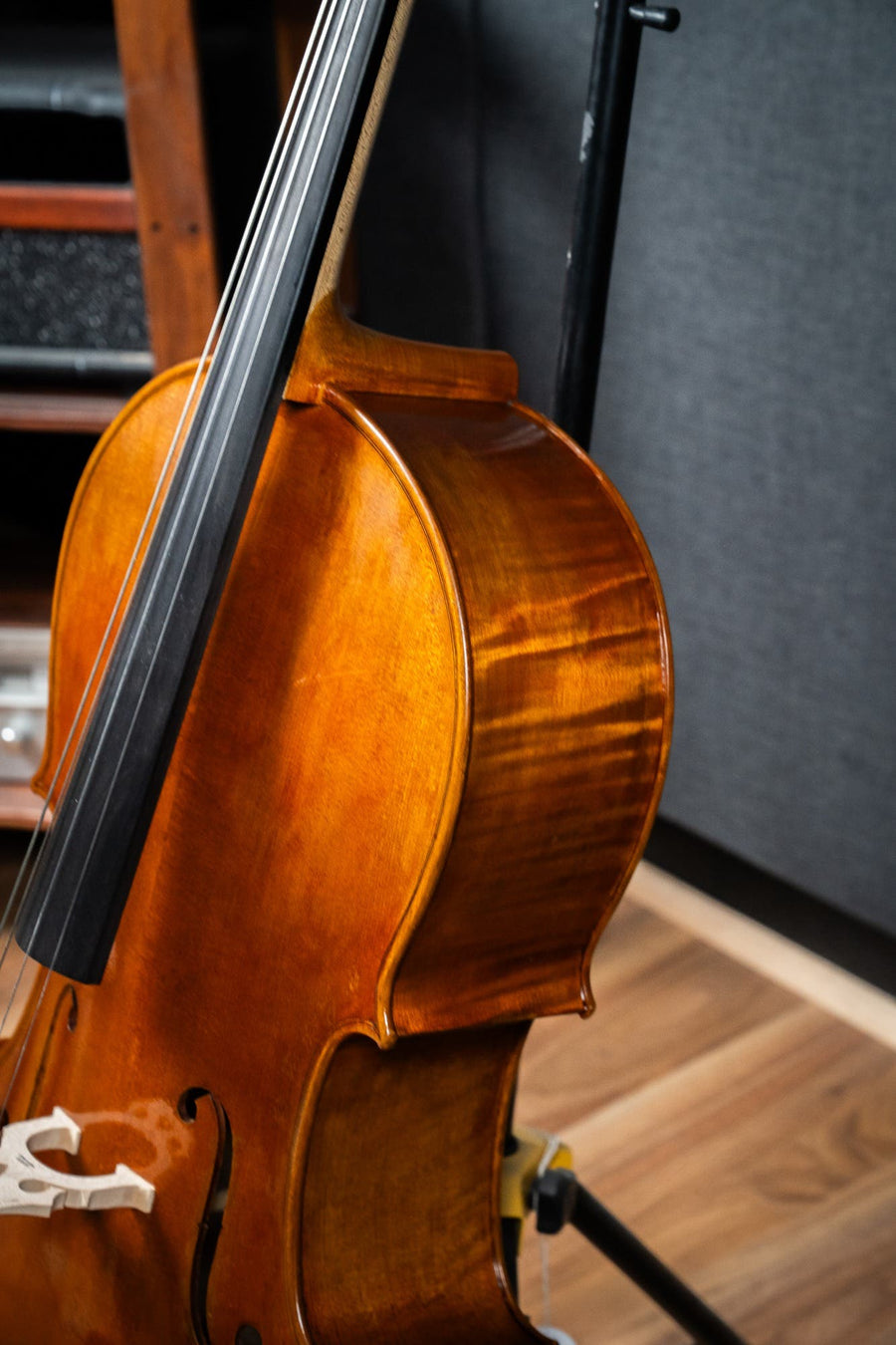 Makers II 4/4 Cello w/Subtle Antiquing - Fully Set Up W/Jargar Strings (Instrument Only)