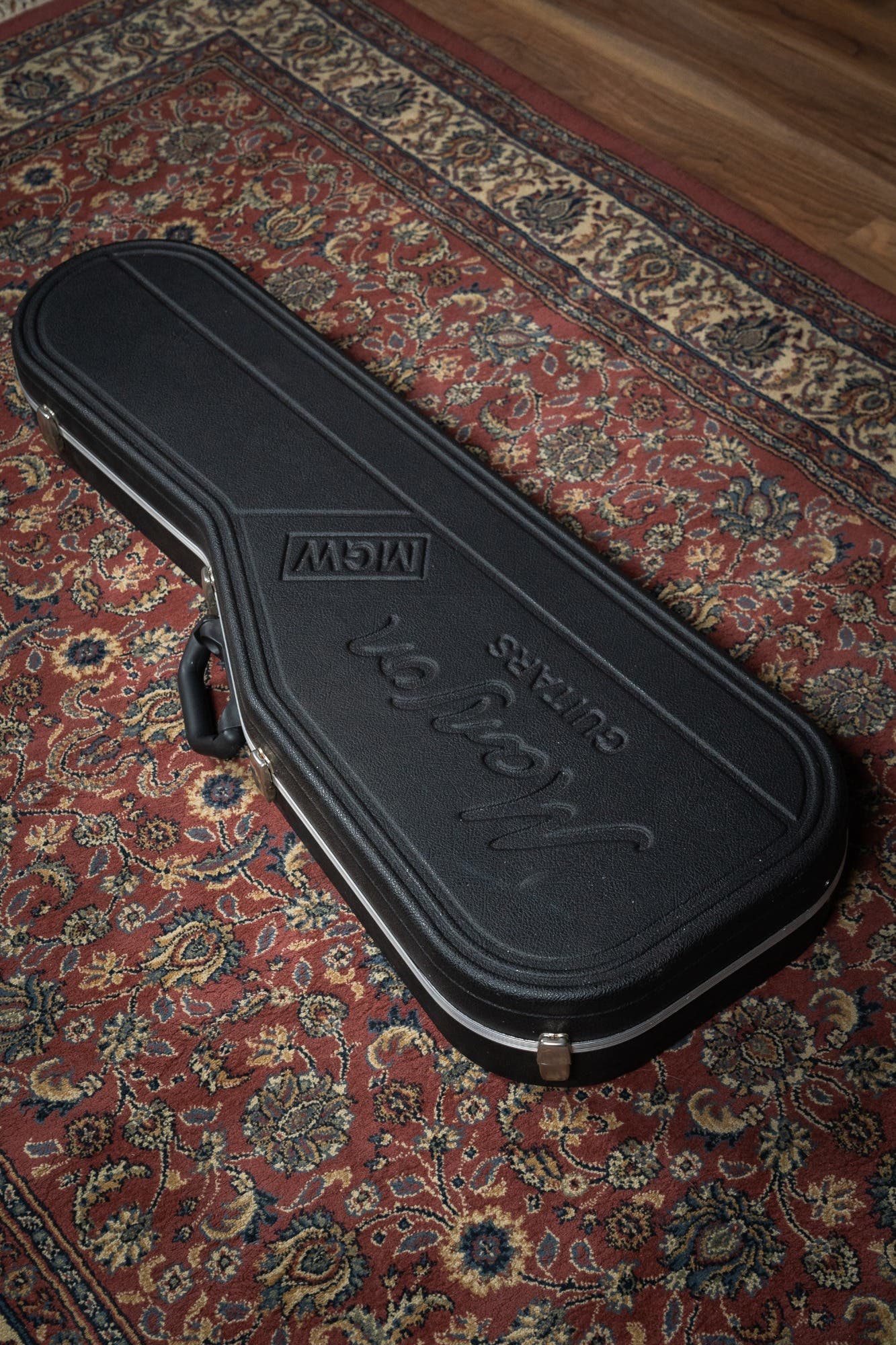 Manson Guitar Works 2011 MA-1 Guitar w/Case - Pre-Owned