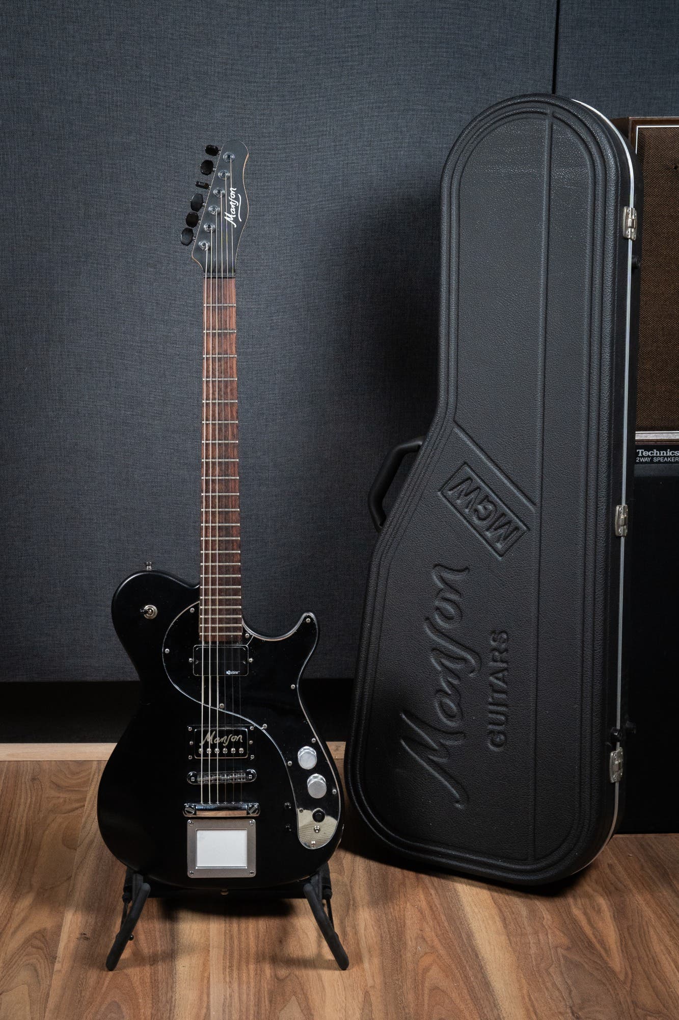 Manson Guitar Works 2011 MA-1 Guitar w/Case - Pre-Owned