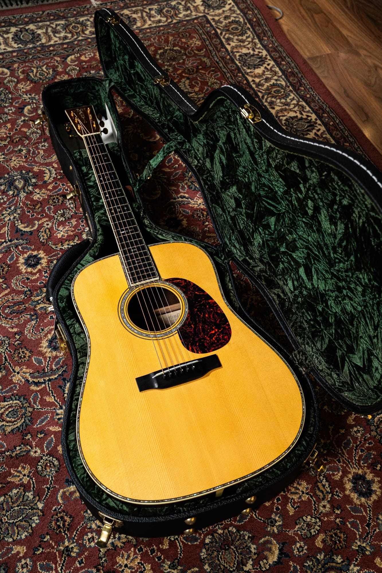 Martin D42AR Acoustic Guitar (25/30) - Pre-Owned (s/no. 944306)