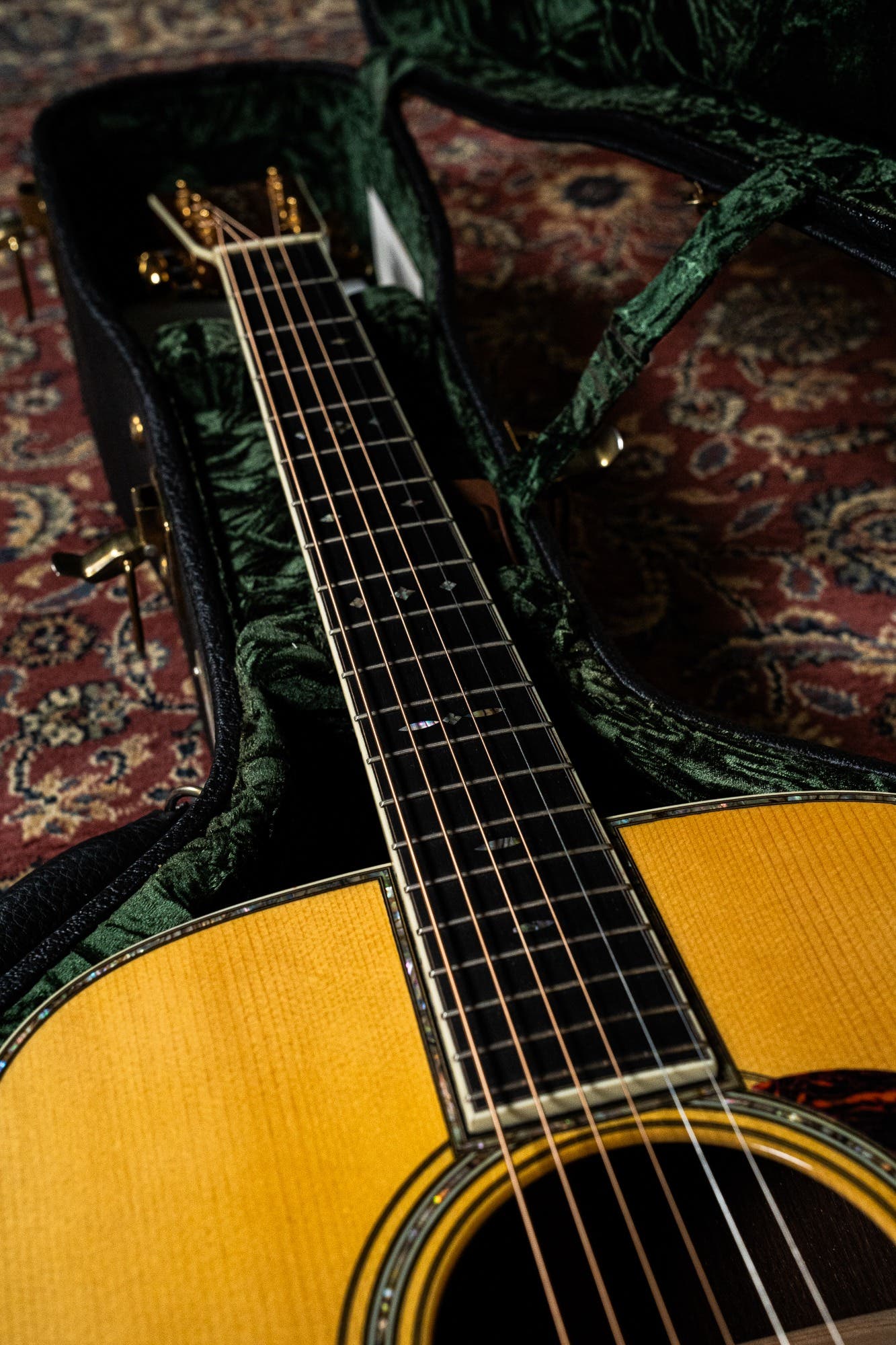 Martin D42AR Acoustic Guitar (25/30) - Pre-Owned (s/no. 944306)