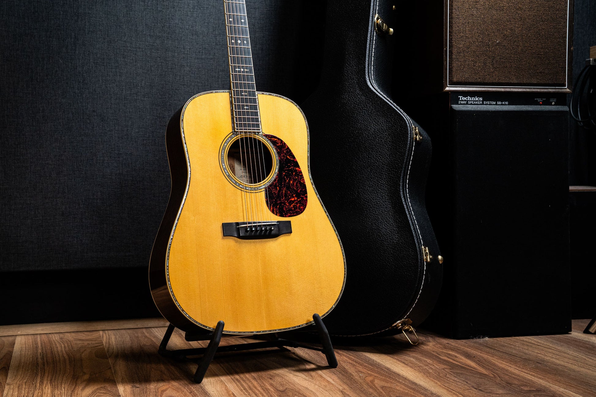 Martin D42AR Acoustic Guitar (25/30) - Pre-Owned (s/no. 944306)