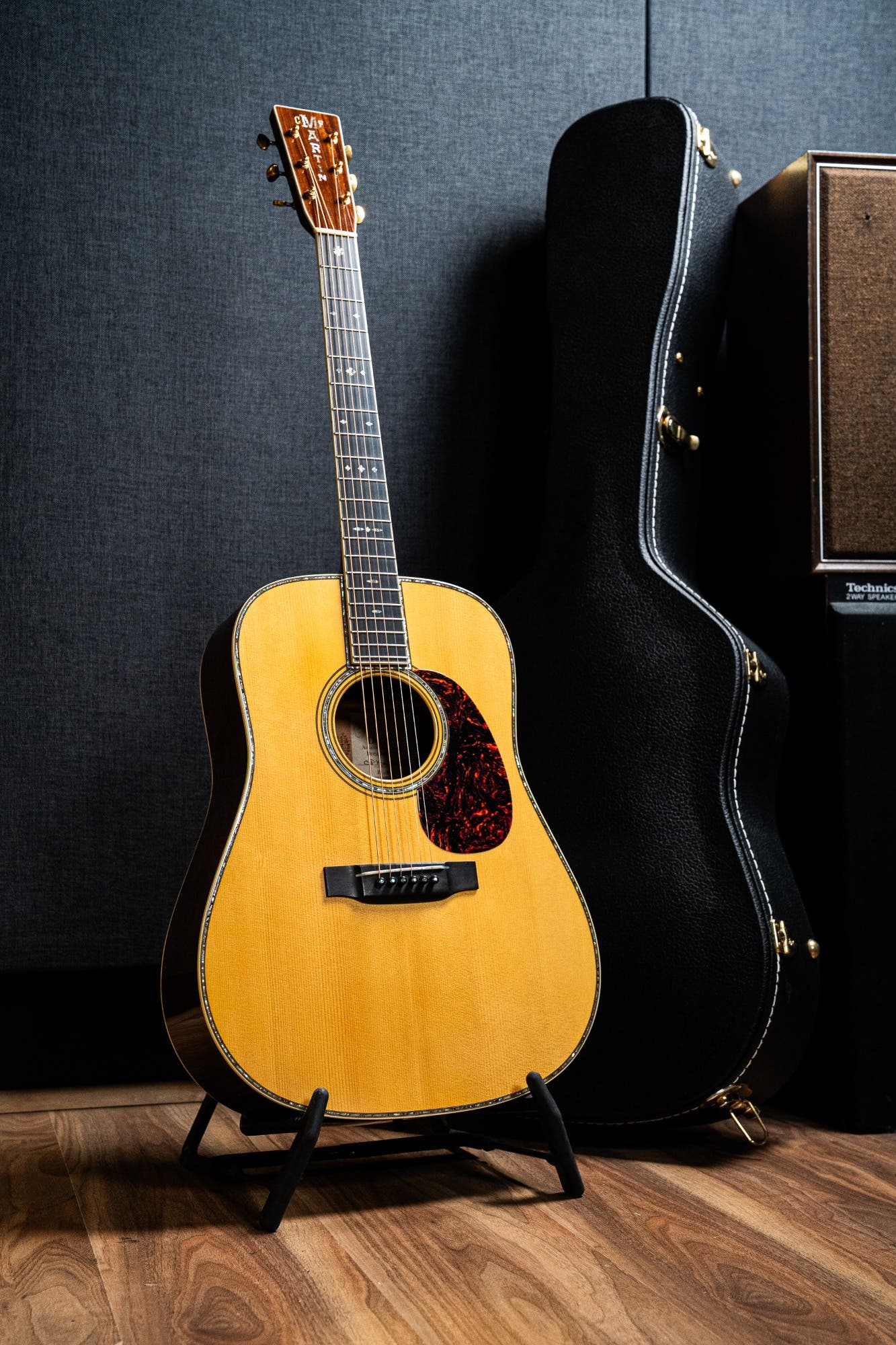 Martin D42AR Acoustic Guitar (25/30) - Pre-Owned (s/no. 944306)