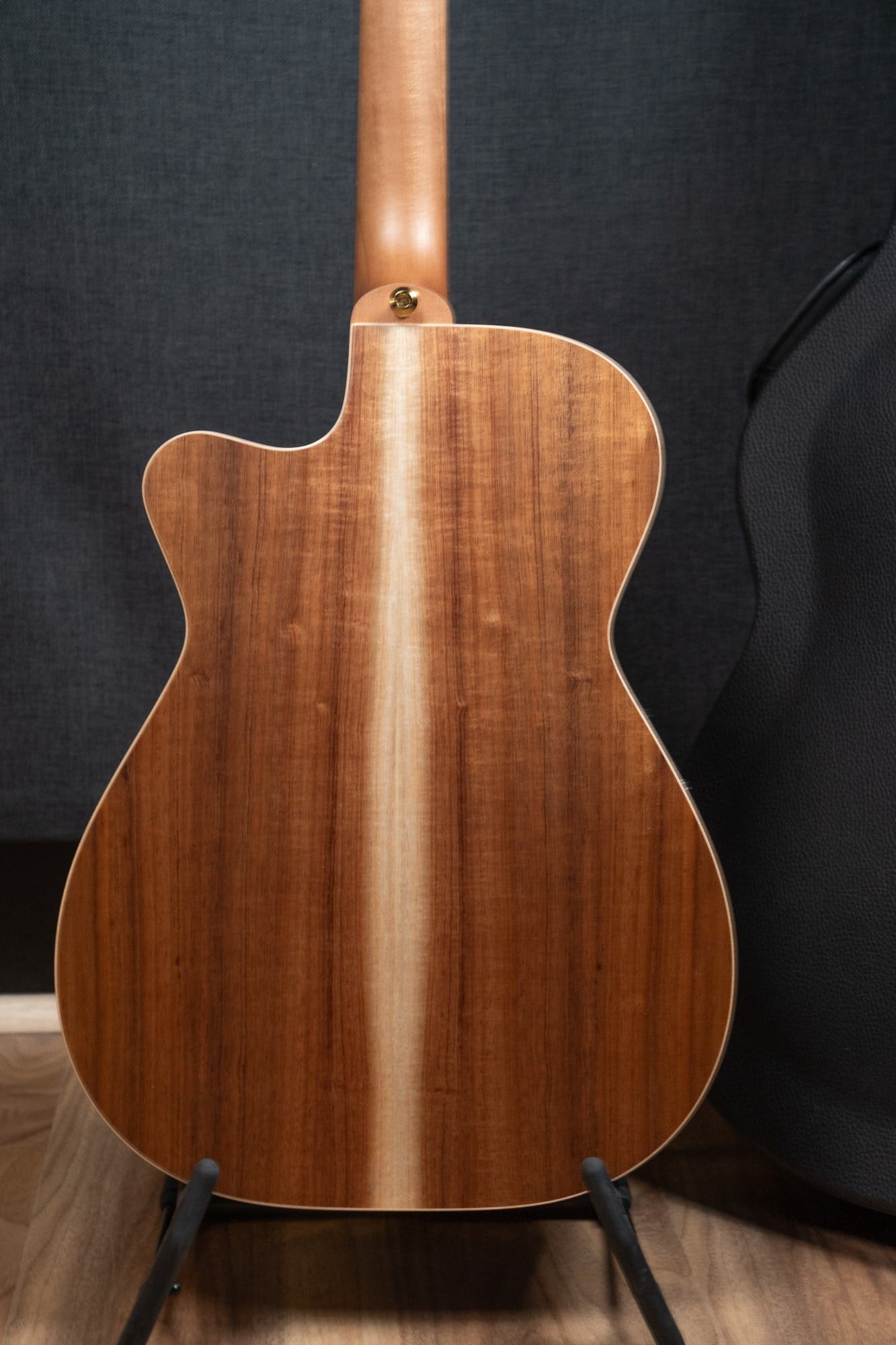 Maton EBG808C-ARTIST Acoustic Electric Guitar w/Case