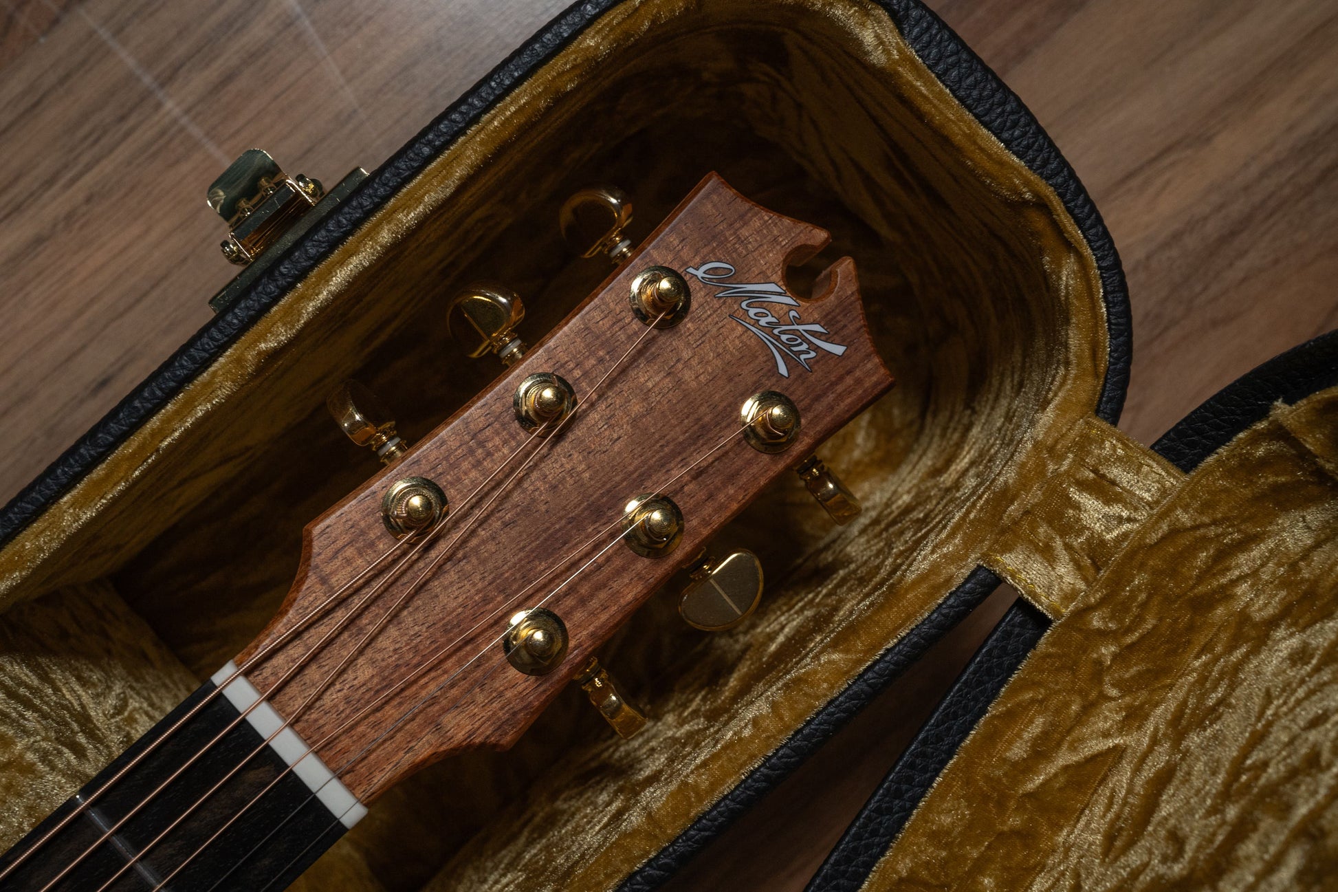 Maton EBG808C-ARTIST Acoustic Electric Guitar w/Case