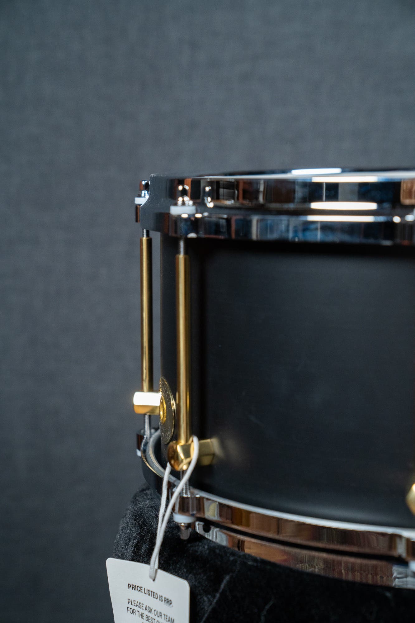 Noble and Cooley 13x7 Solid Shell Maple Snare - Black Super Matte (Brass HW/Chrome Hoops)
