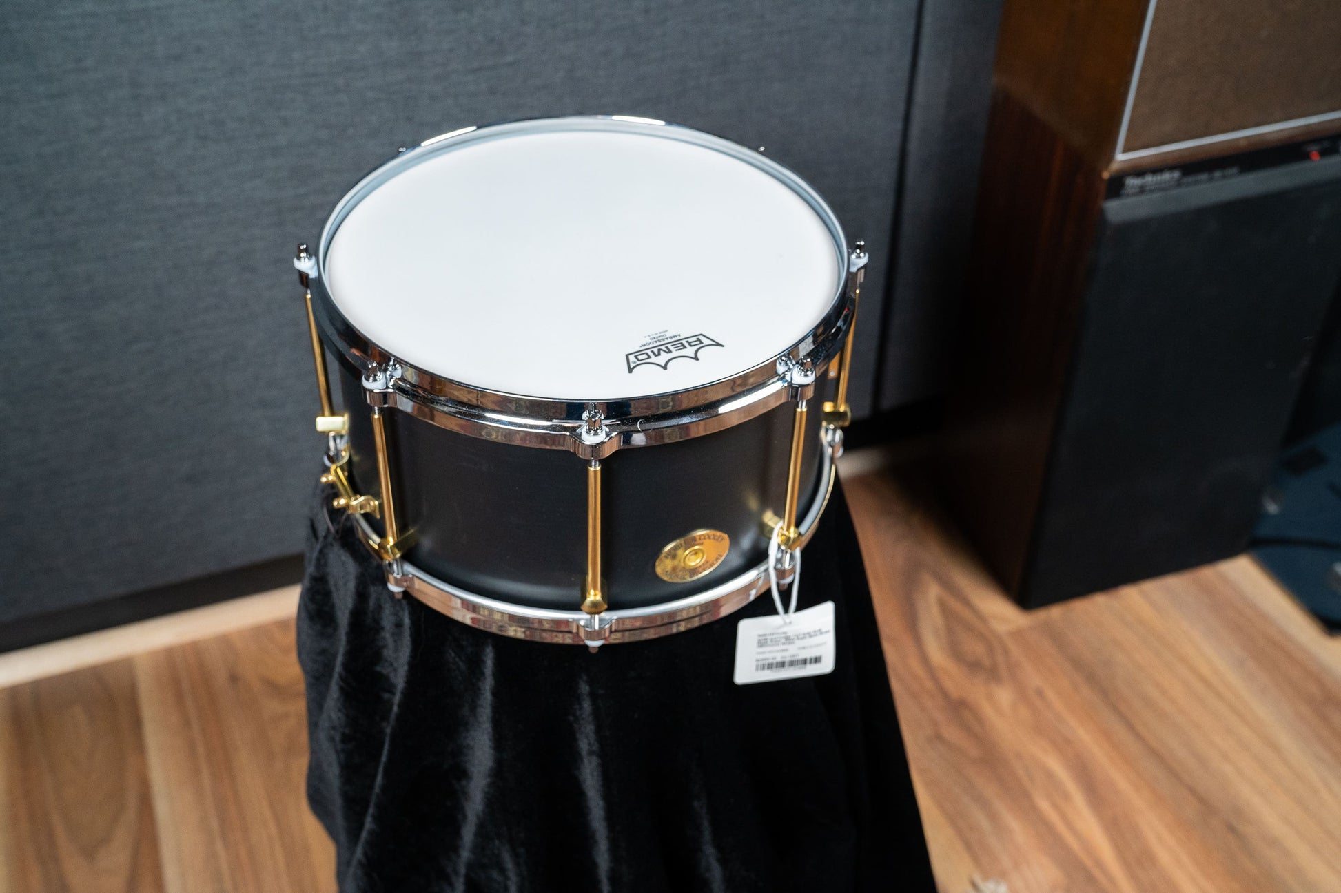 Noble and Cooley 13x7 Solid Shell Maple Snare - Black Super Matte (Brass HW/Chrome Hoops)