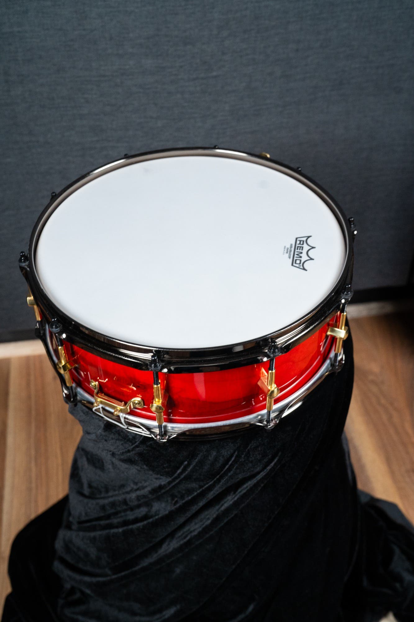 Noble and Cooley 14x5 Solid Shell Walnut Snare - Trans Red Gloss (Brass HW / Black Hoops)