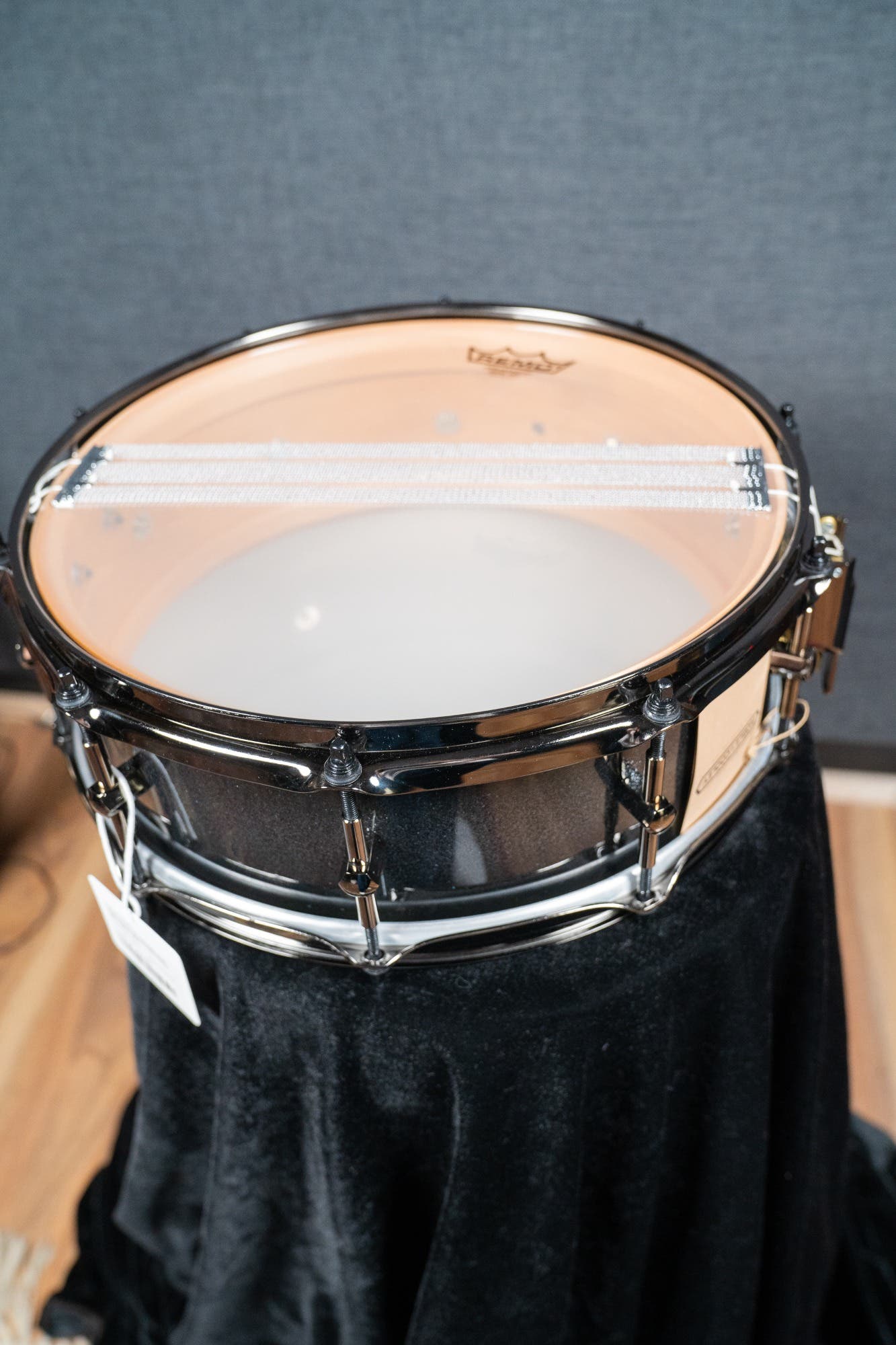 Noble and Cooley 14x5 Solid Shell Maple Snare - Hematite Black Burst Gloss (Black HW)