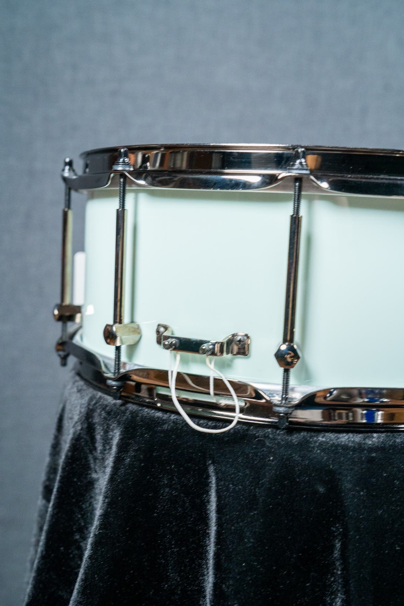 Noble and Cooley 14x6 Solid Shell Maple Snare - Eggshell Blue Gloss (Black HW)