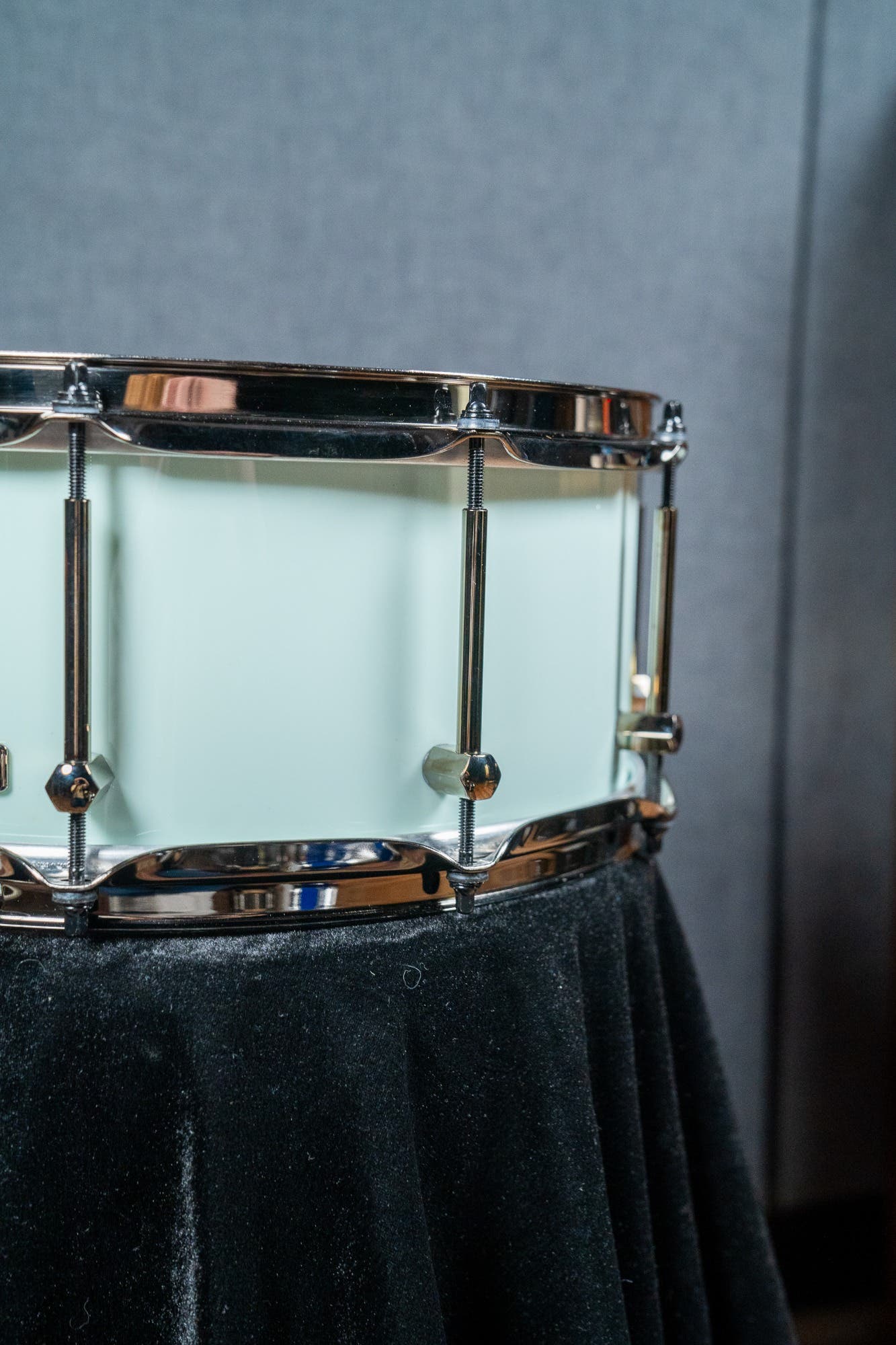 Noble and Cooley 14x6 Solid Shell Maple Snare - Eggshell Blue Gloss (Black HW)
