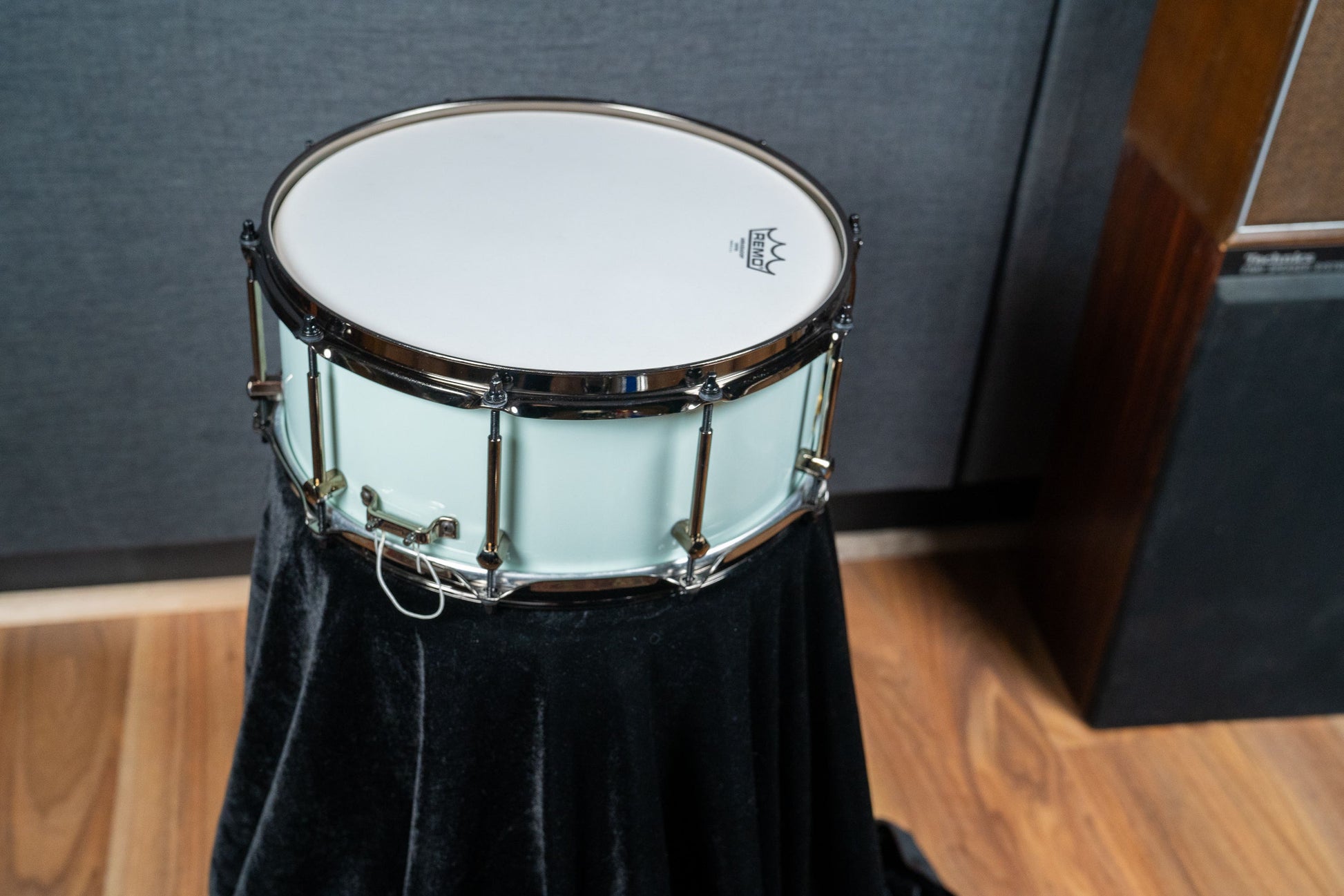 Noble and Cooley 14x6 Solid Shell Maple Snare - Eggshell Blue Gloss (Black HW)