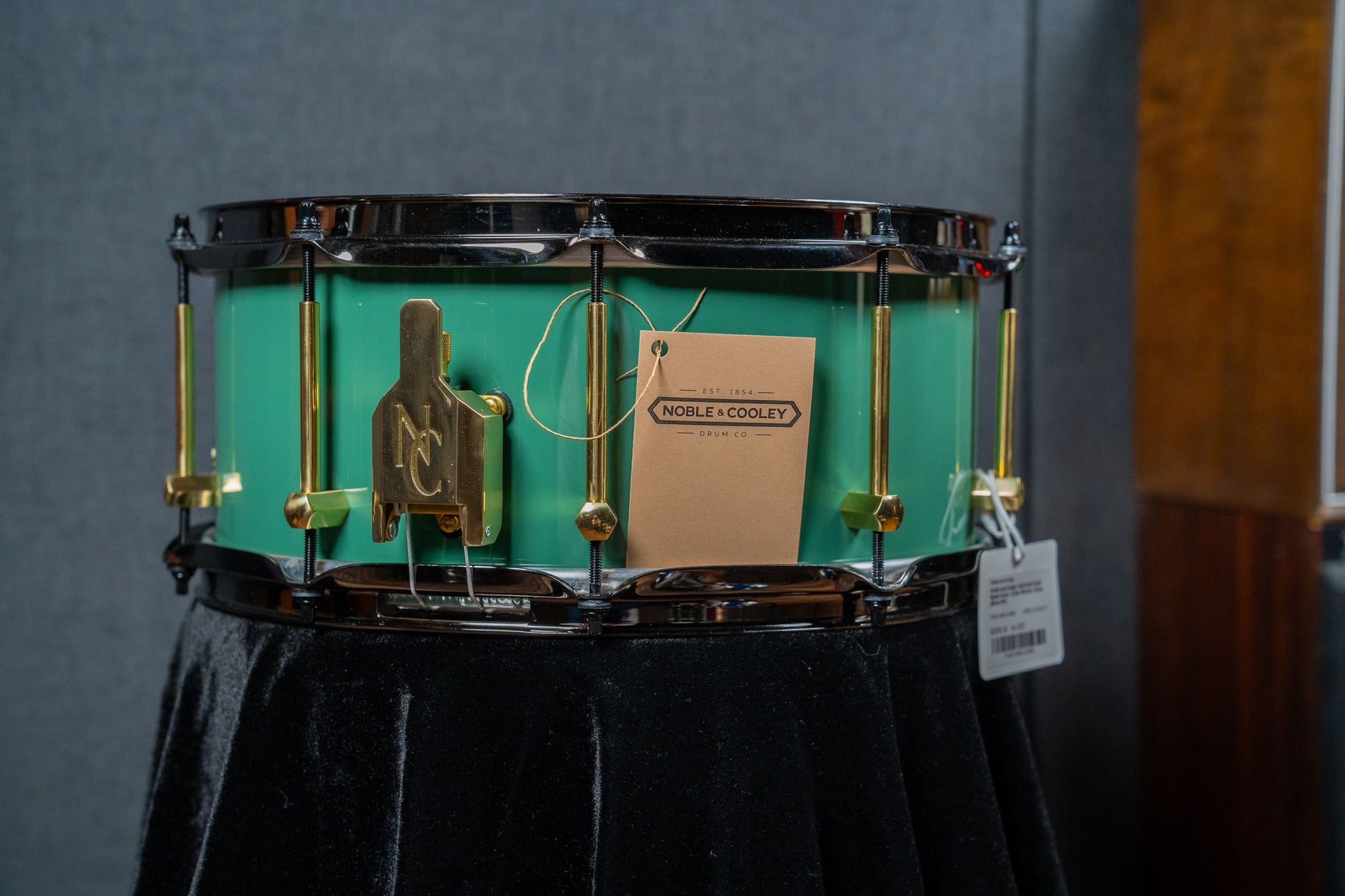 Noble and Cooley 14x6 Solid Shell Maple Snare - Green Monster Gloss (Black HW)