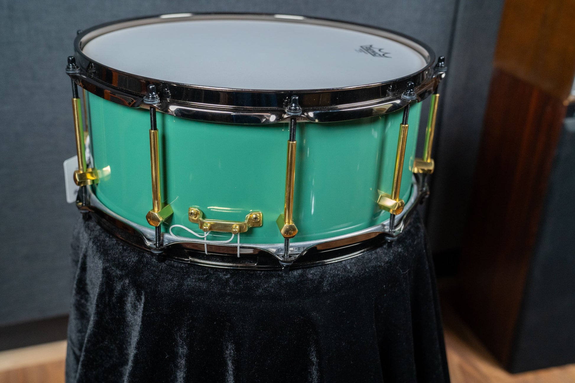 Noble and Cooley 14x6 Solid Shell Maple Snare - Green Monster Gloss (Black HW)