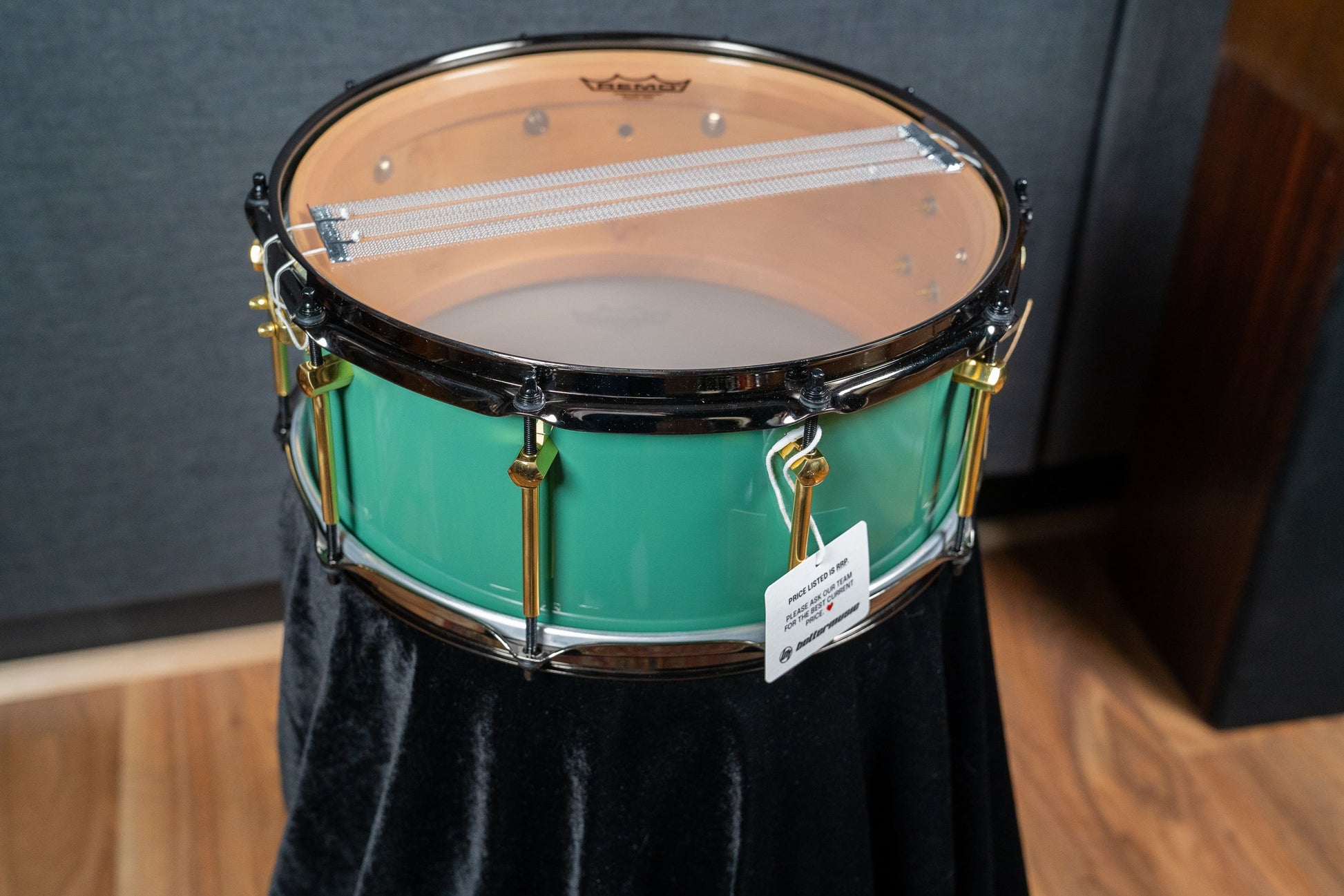 Noble and Cooley 14x6 Solid Shell Maple Snare - Green Monster Gloss (Black HW)