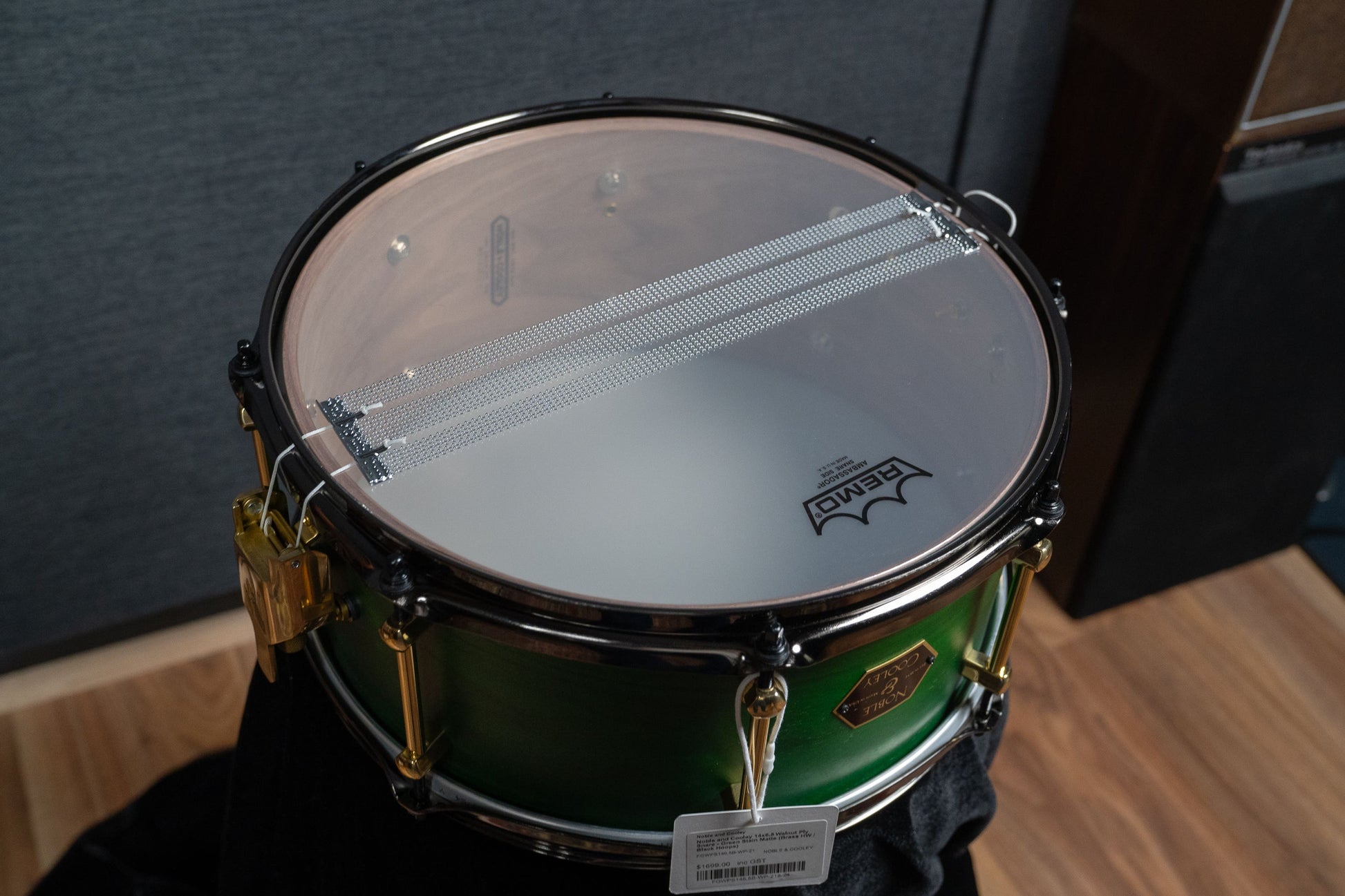 Noble and Cooley 14x6.5 Walnut Ply Snare - Green Stain Matte (Brass HW / Black Hoops)