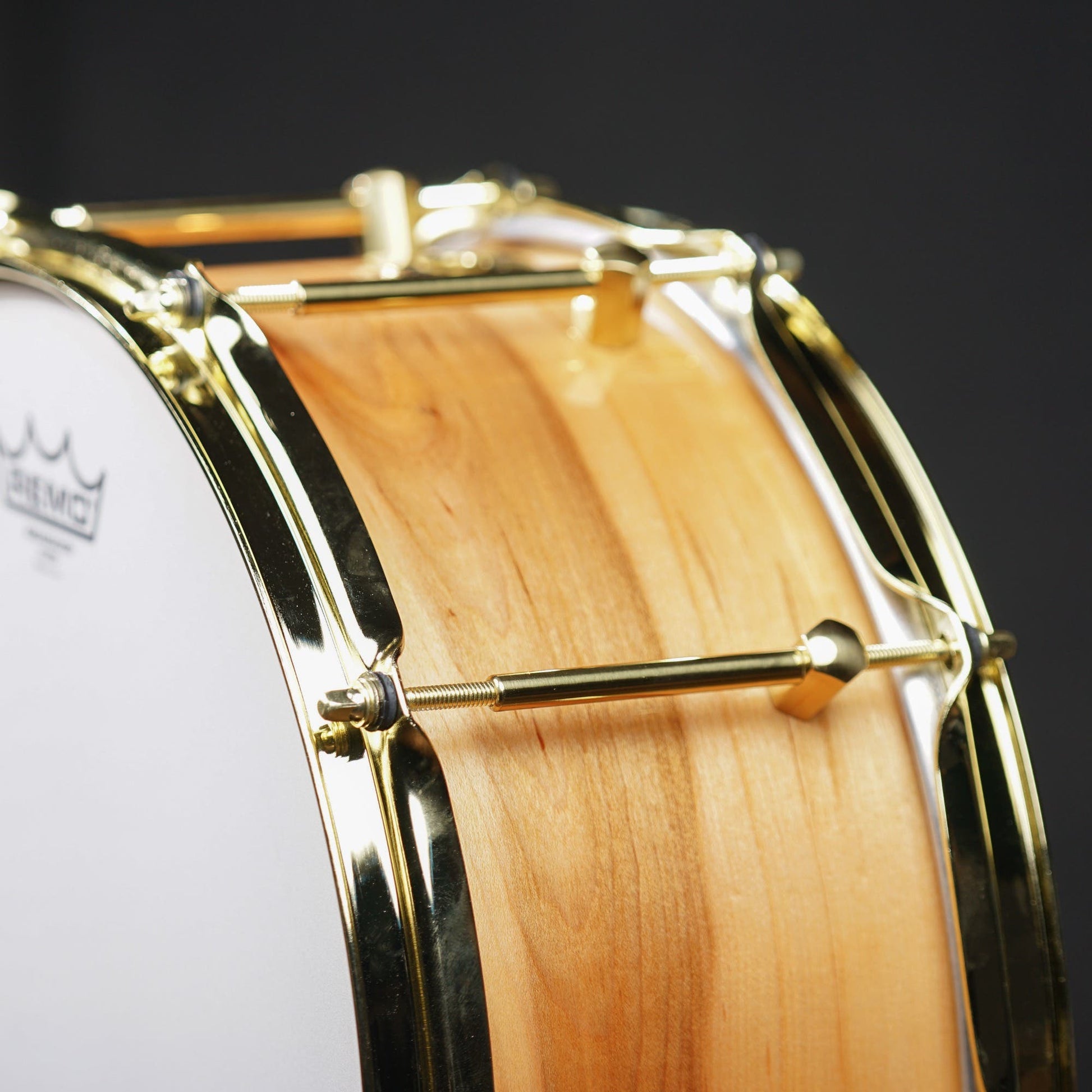 Noble and Cooley 14x6 Classic Maple Snare - Natural Gloss - Gold HW