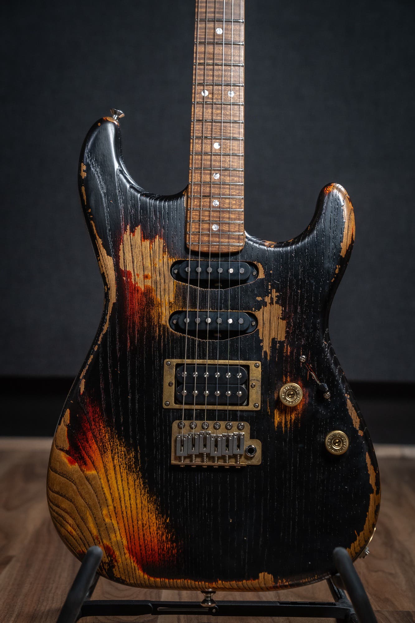 Paoletti Loft Alfa HSS - Flame Maple Neck - Heavy Black over Sunburst (no guard)