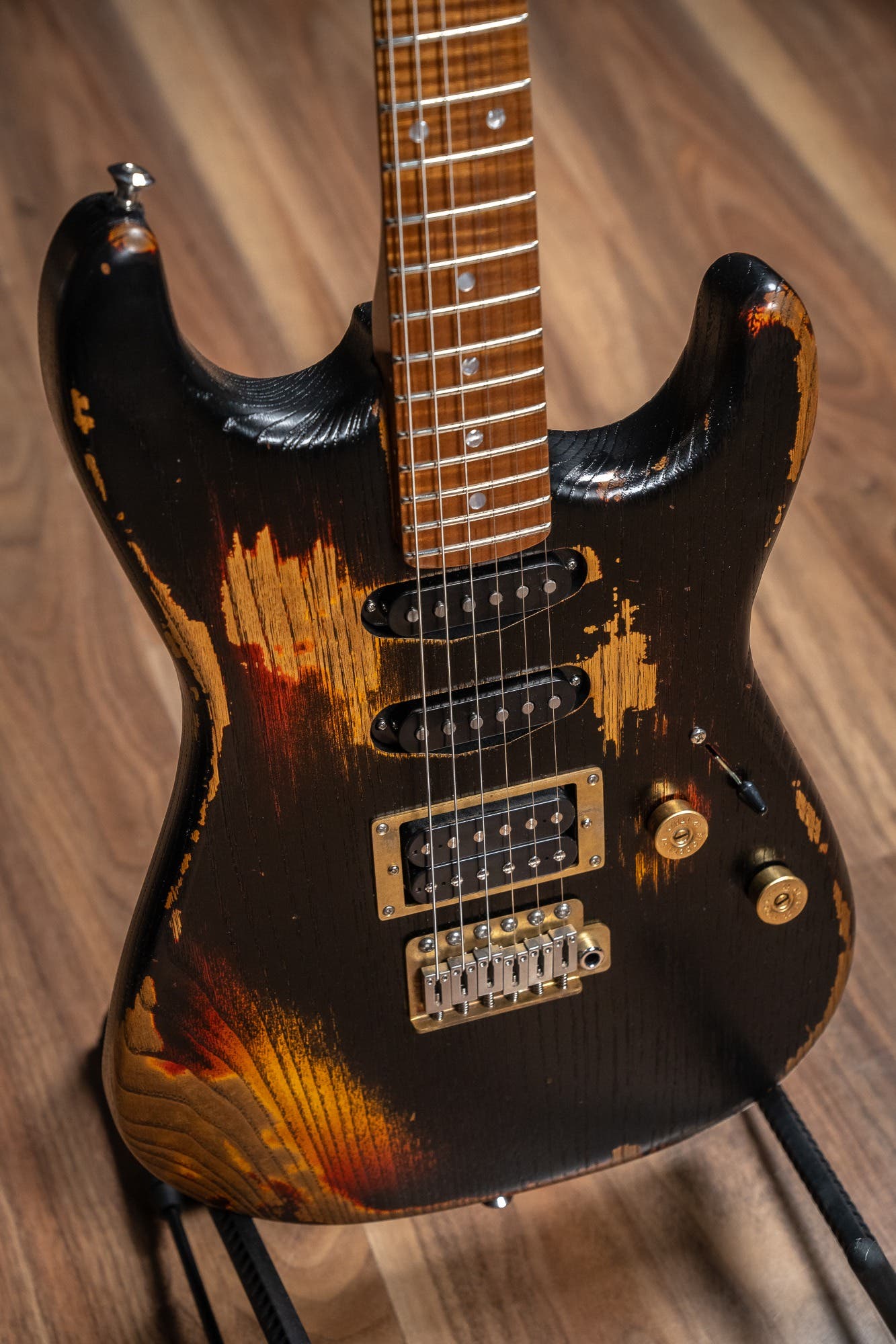 Paoletti Loft Alfa HSS - Flame Maple Neck - Heavy Black over Sunburst (no guard)