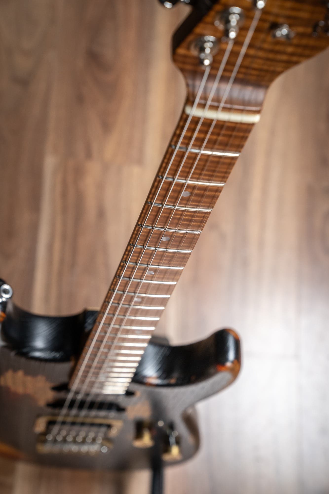 Paoletti Loft Alfa HSS - Flame Maple Neck - Heavy Black over Sunburst (no guard)