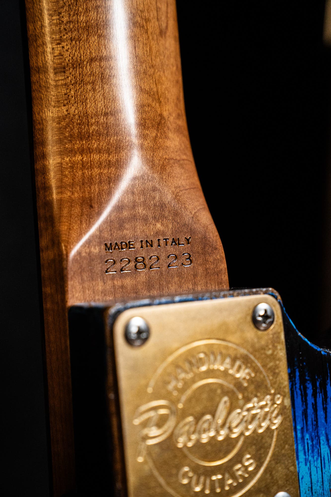 Paoletti Custom Alfa HSS FR - Heavy Deep Blue / Sunburst