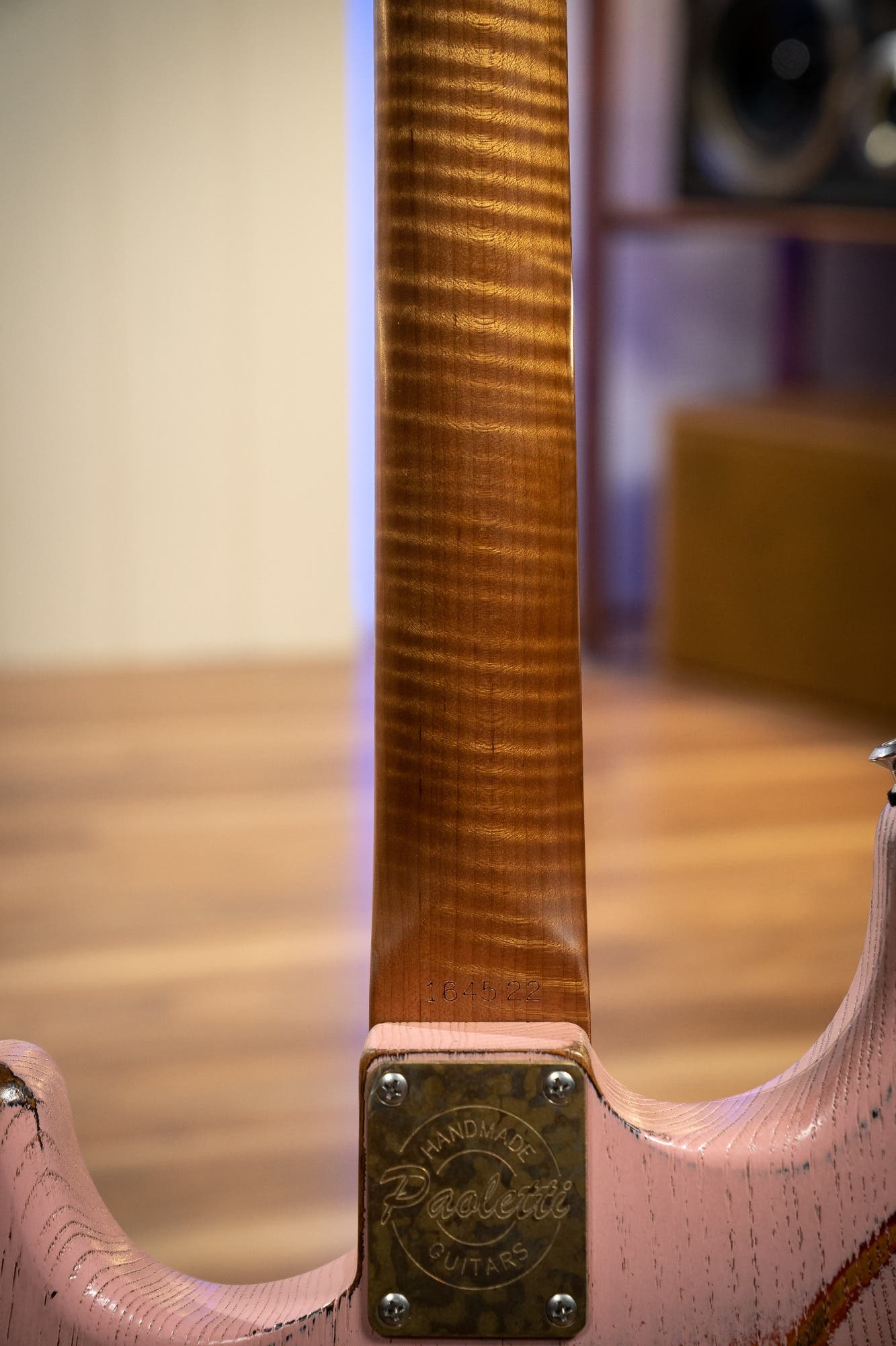 Paoletti Loft Series Alfa HSS - Heavy Pink / Curly Maple