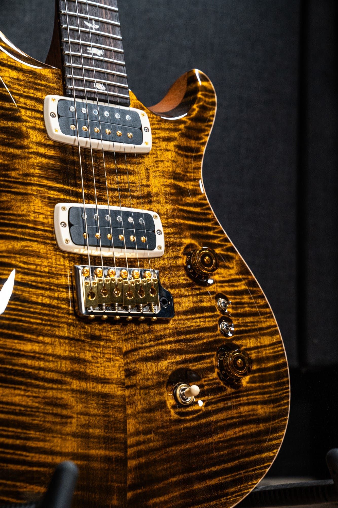 Paul Reed Smith (PRS) Custom 24-08 - Yellow Tiger - 10 Top