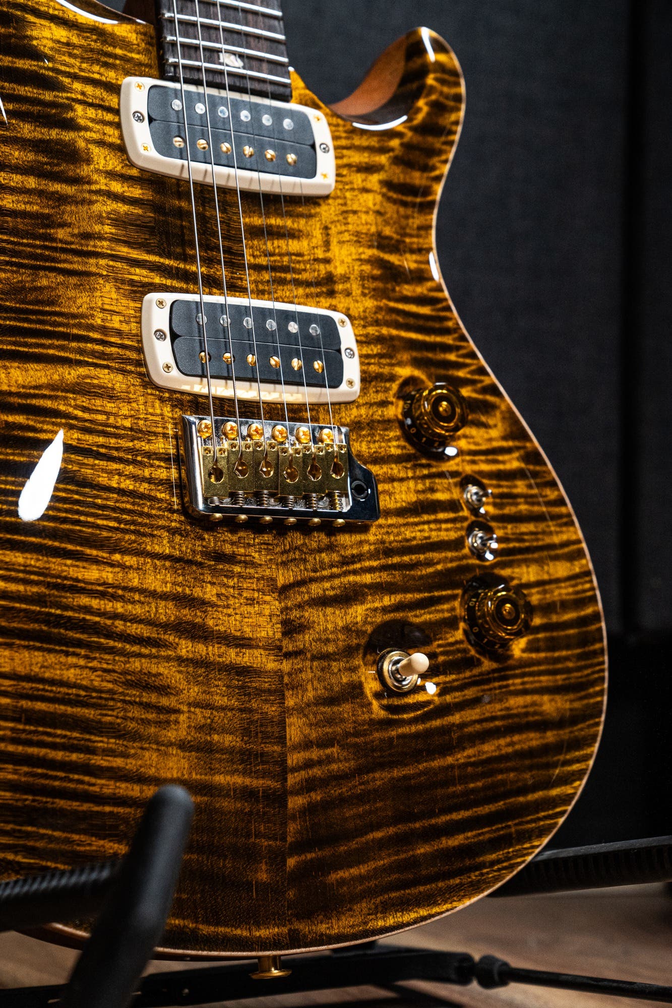 Paul Reed Smith (PRS) Custom 24-08 - Yellow Tiger - 10 Top