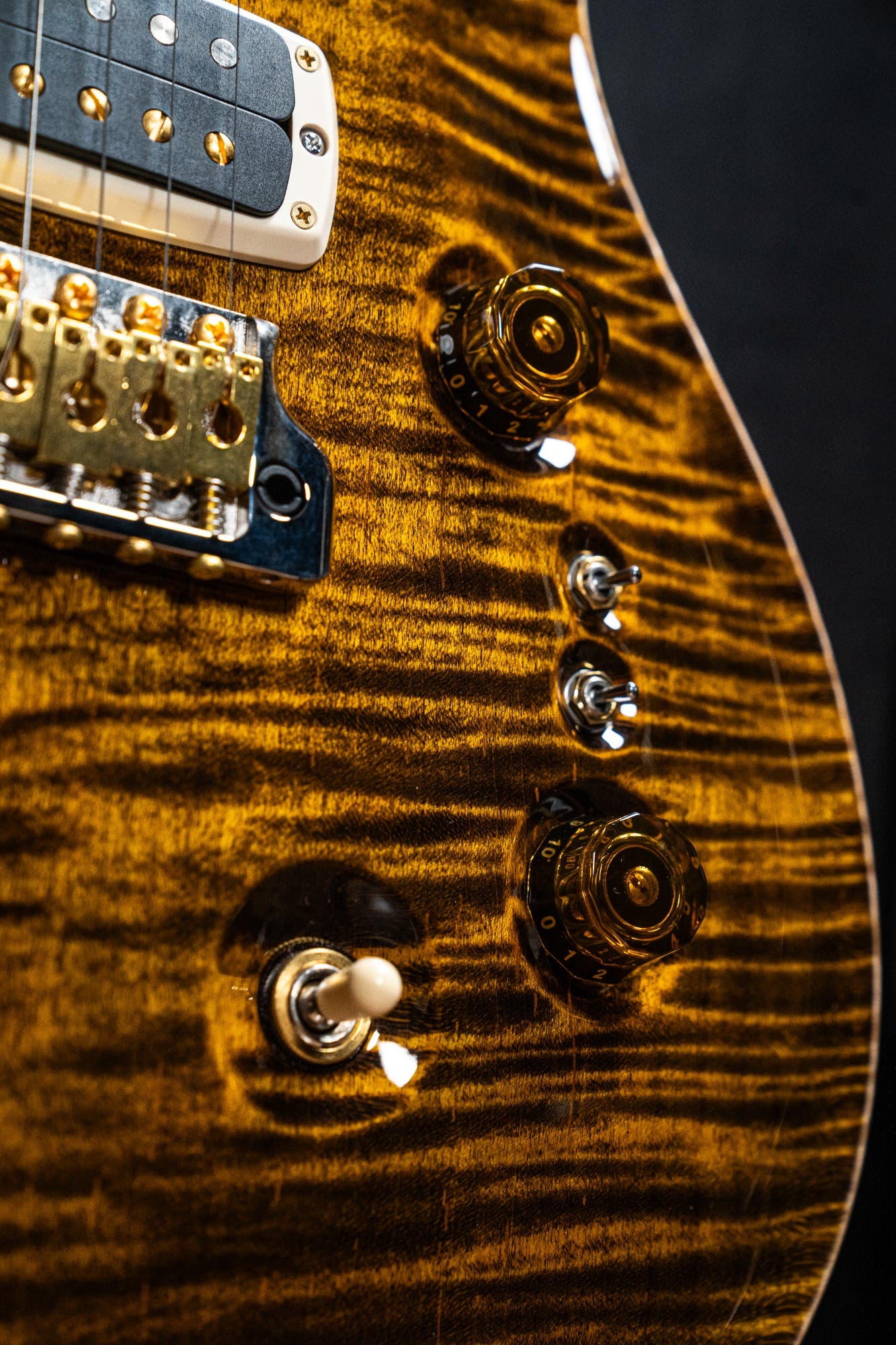 Paul Reed Smith (PRS) Custom 24-08 - Yellow Tiger - 10 Top