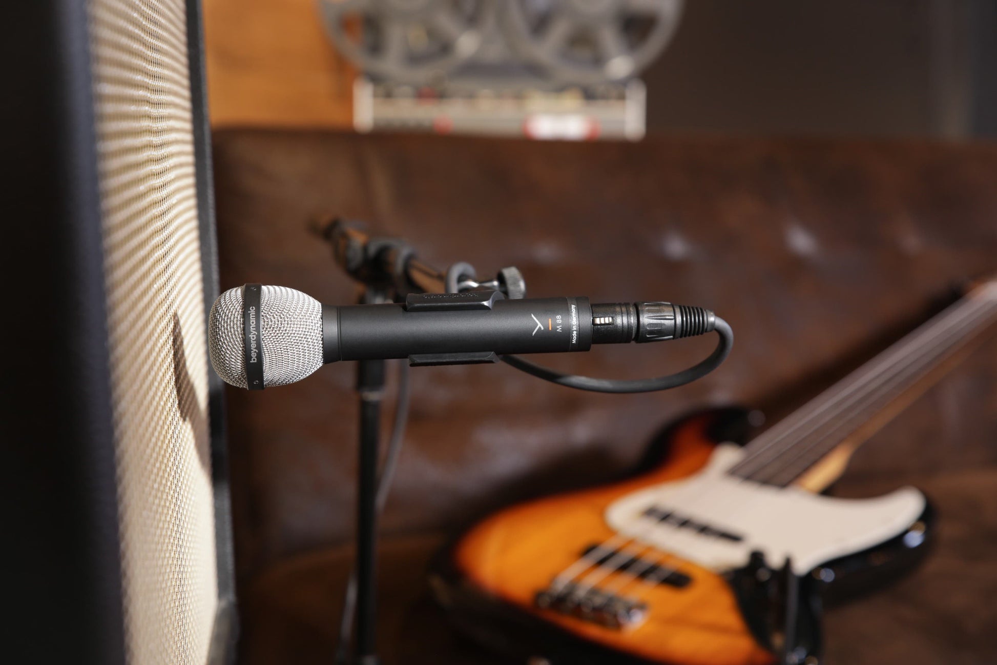 BeyerDynamic M 88 Hypercardioid Dynamic Microphone