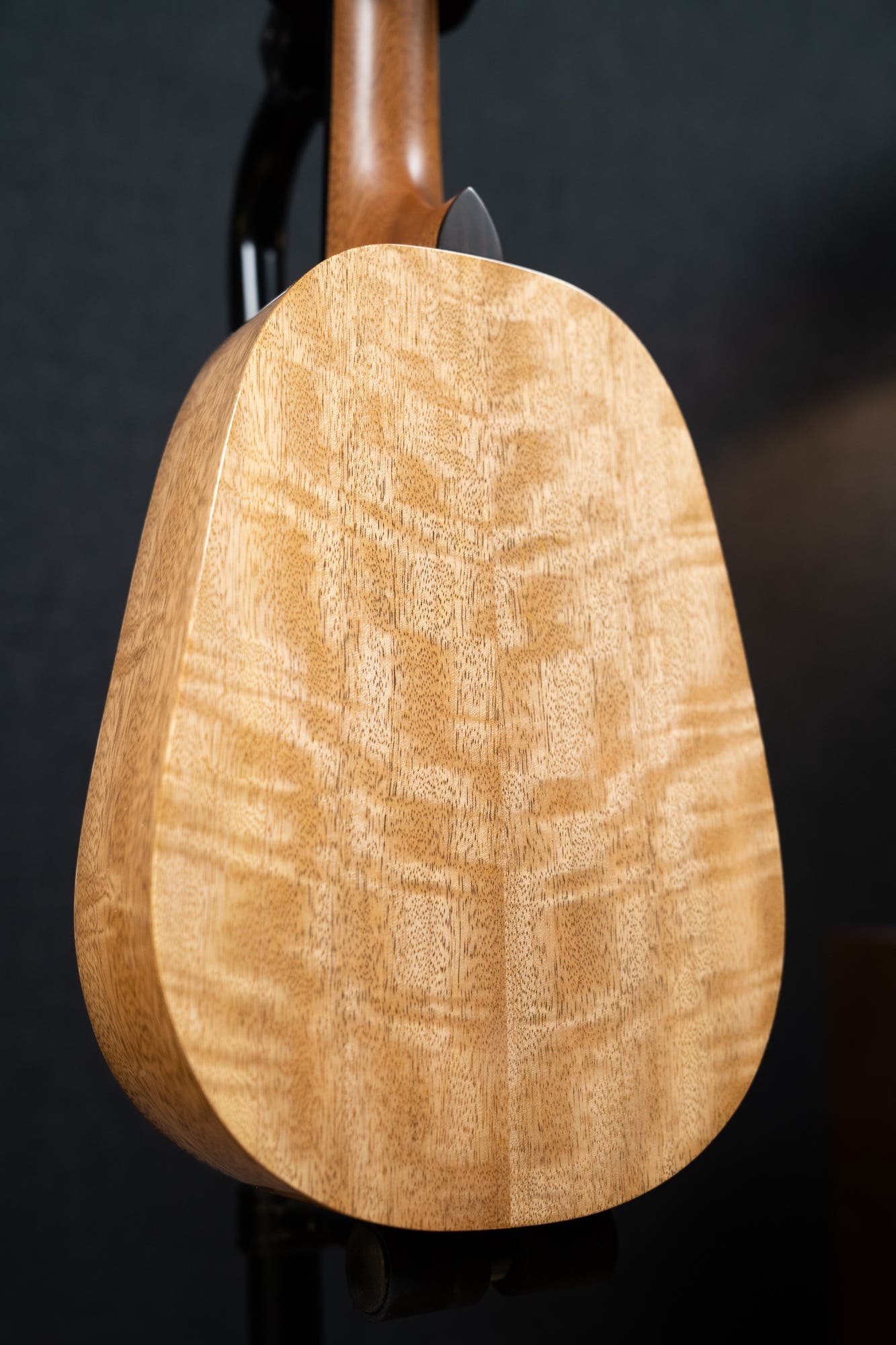 Pono MGCDP Mango Concert Pineapple Deluxe Gloss (PONO-MGCDP)